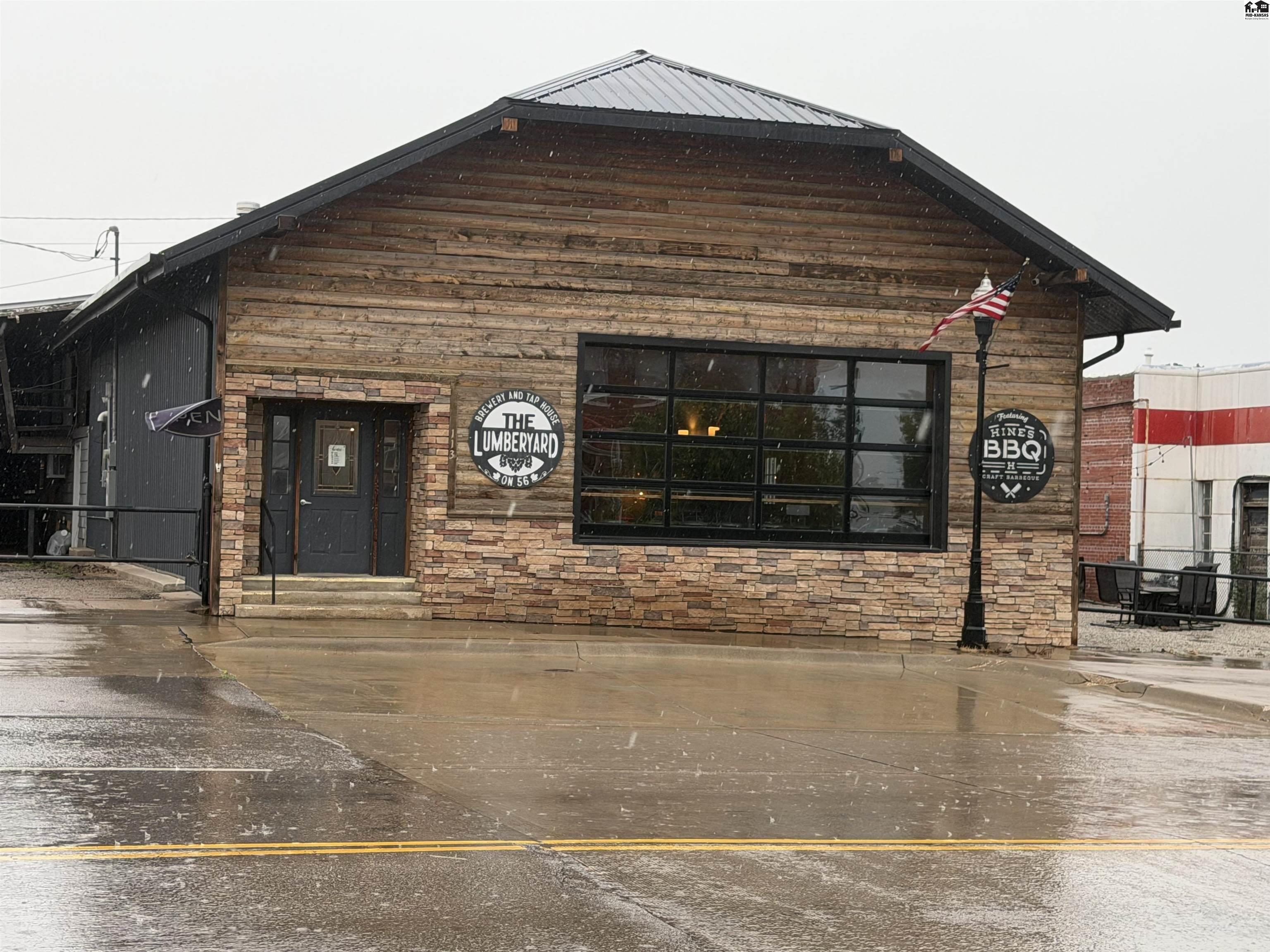 113 E Main, Lyons, KS 67554