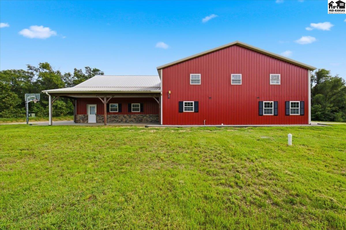 3707 N Willison Rd, Buhler, KS 67522