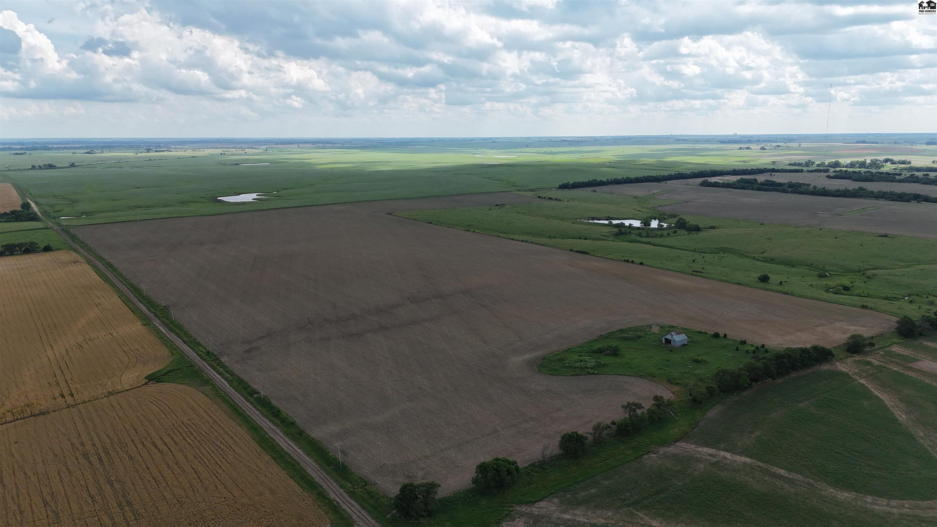 000 Falcon Rd, Durham, KS 67438