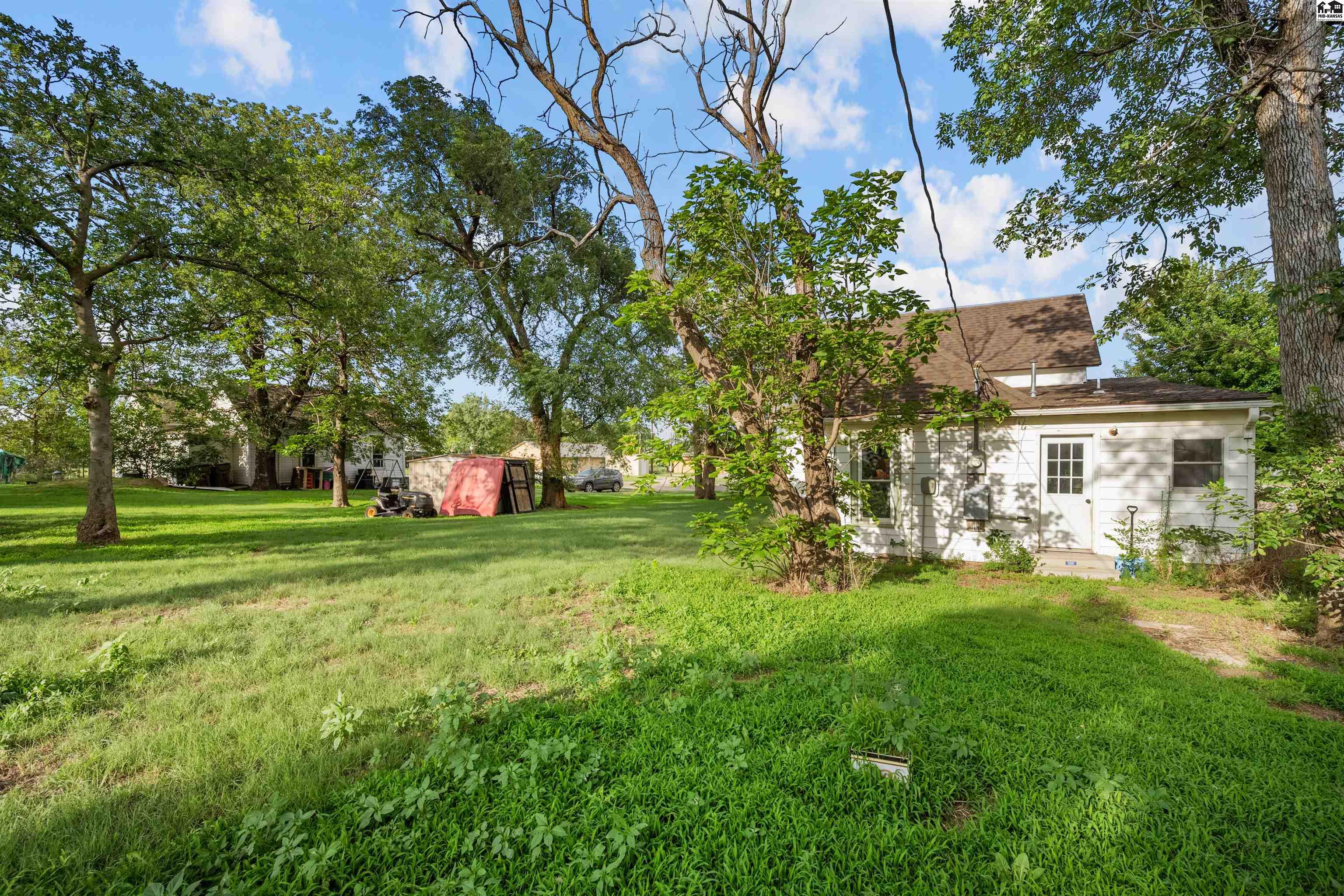 504 N Main St, Haviland, KS 67059