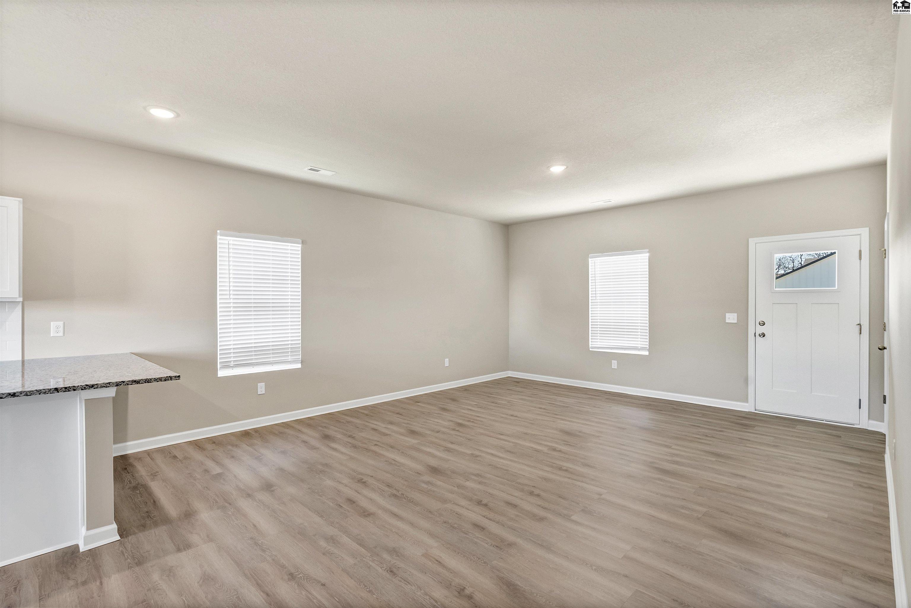 1033 Clubhouse Dr Block 5 Lot 22, Mcpherson, KS 67460