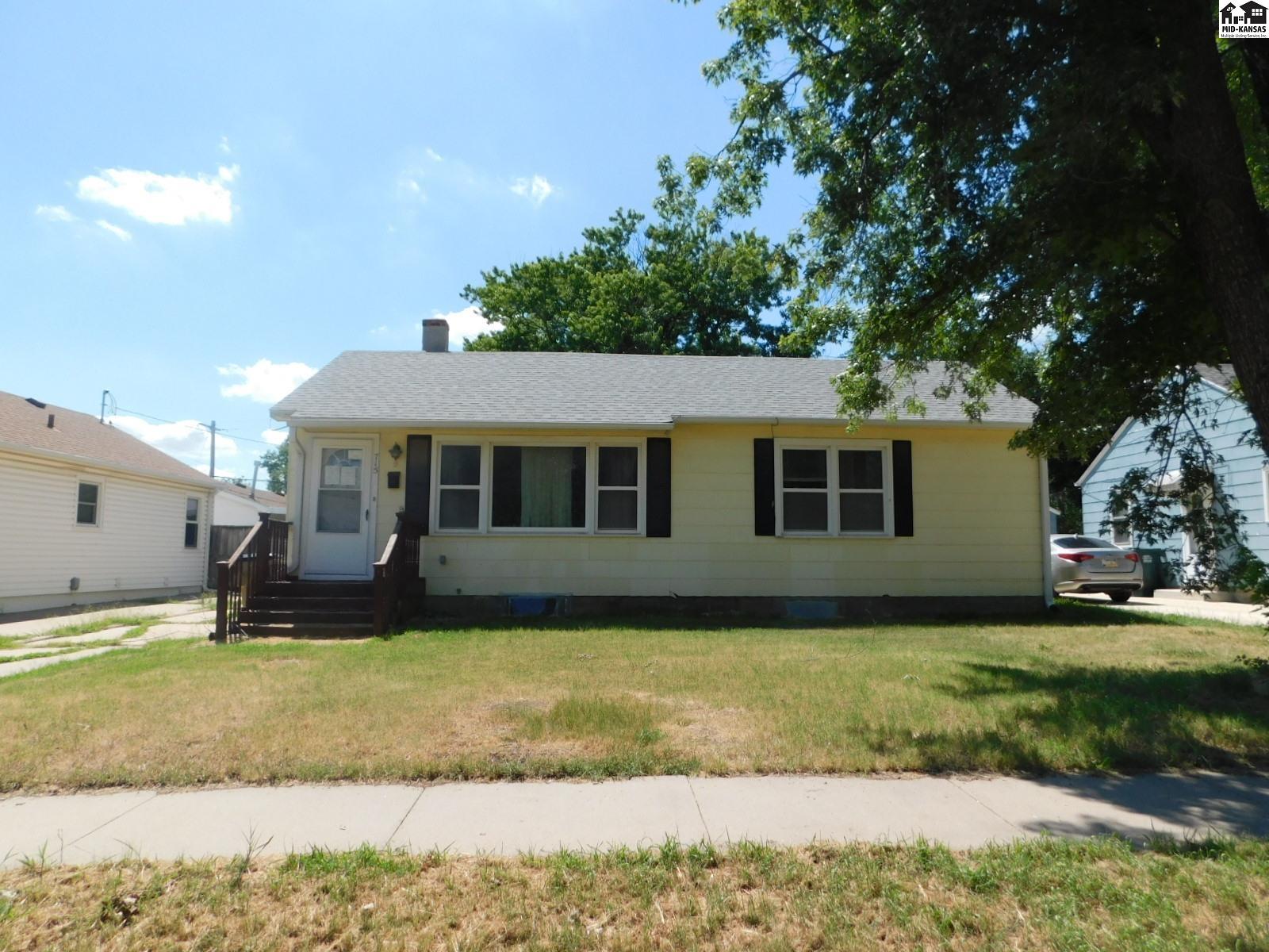 715 S Purdy, Lyons, KS 67554
