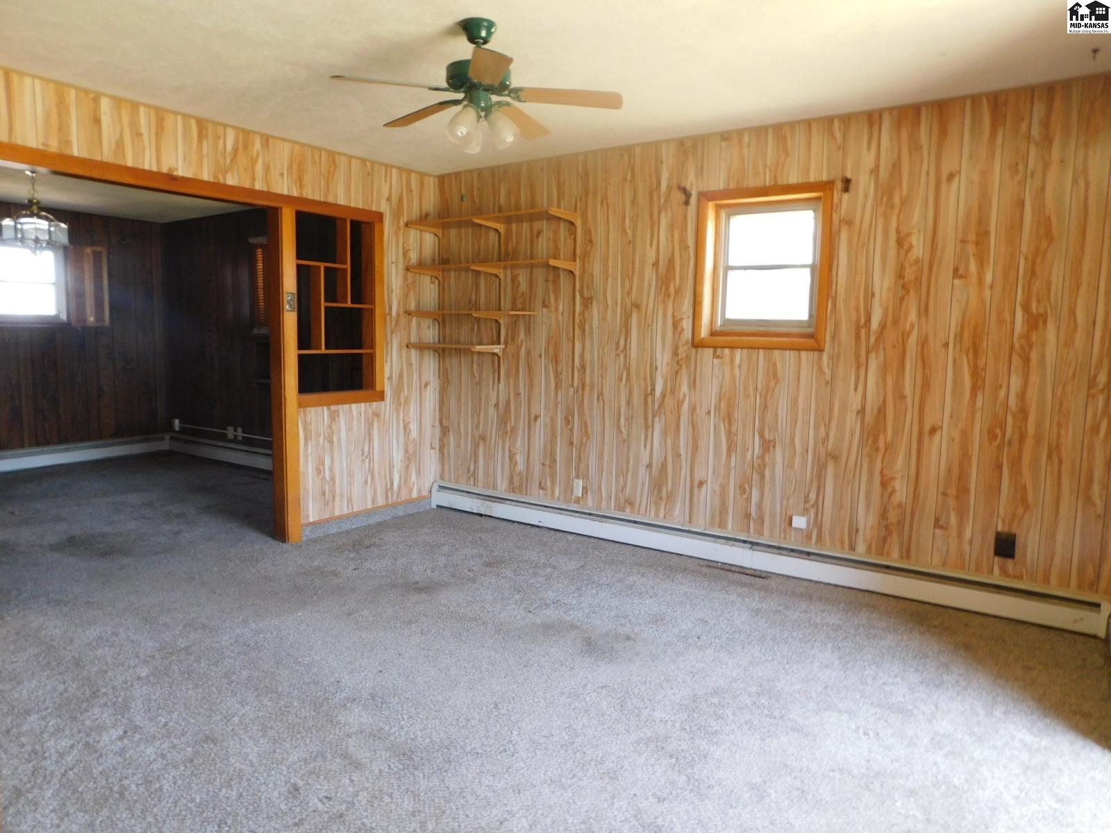 223 E 2nd St, Larned, KS 67550