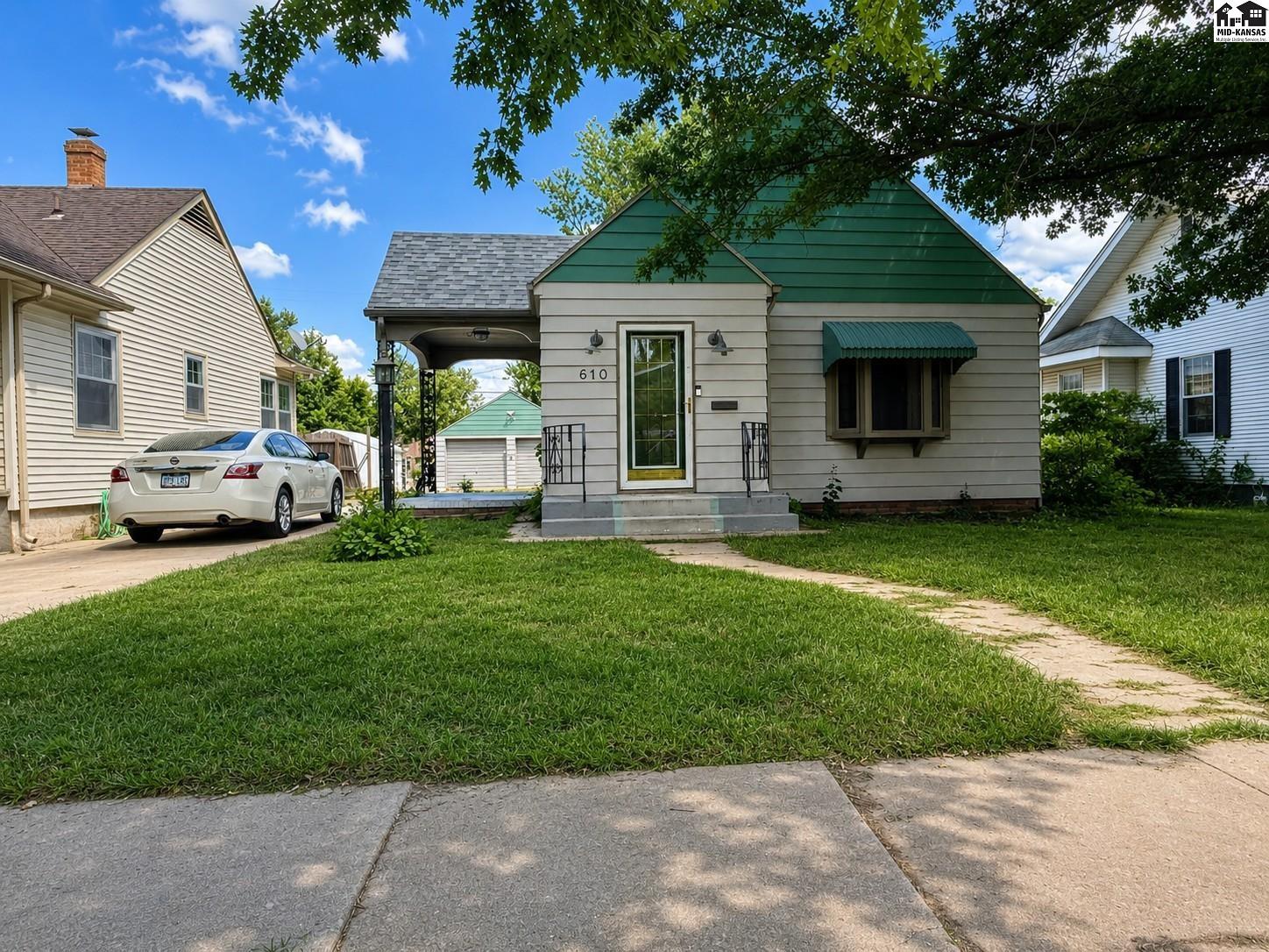610 S Douglas, Lyons, KS 67554