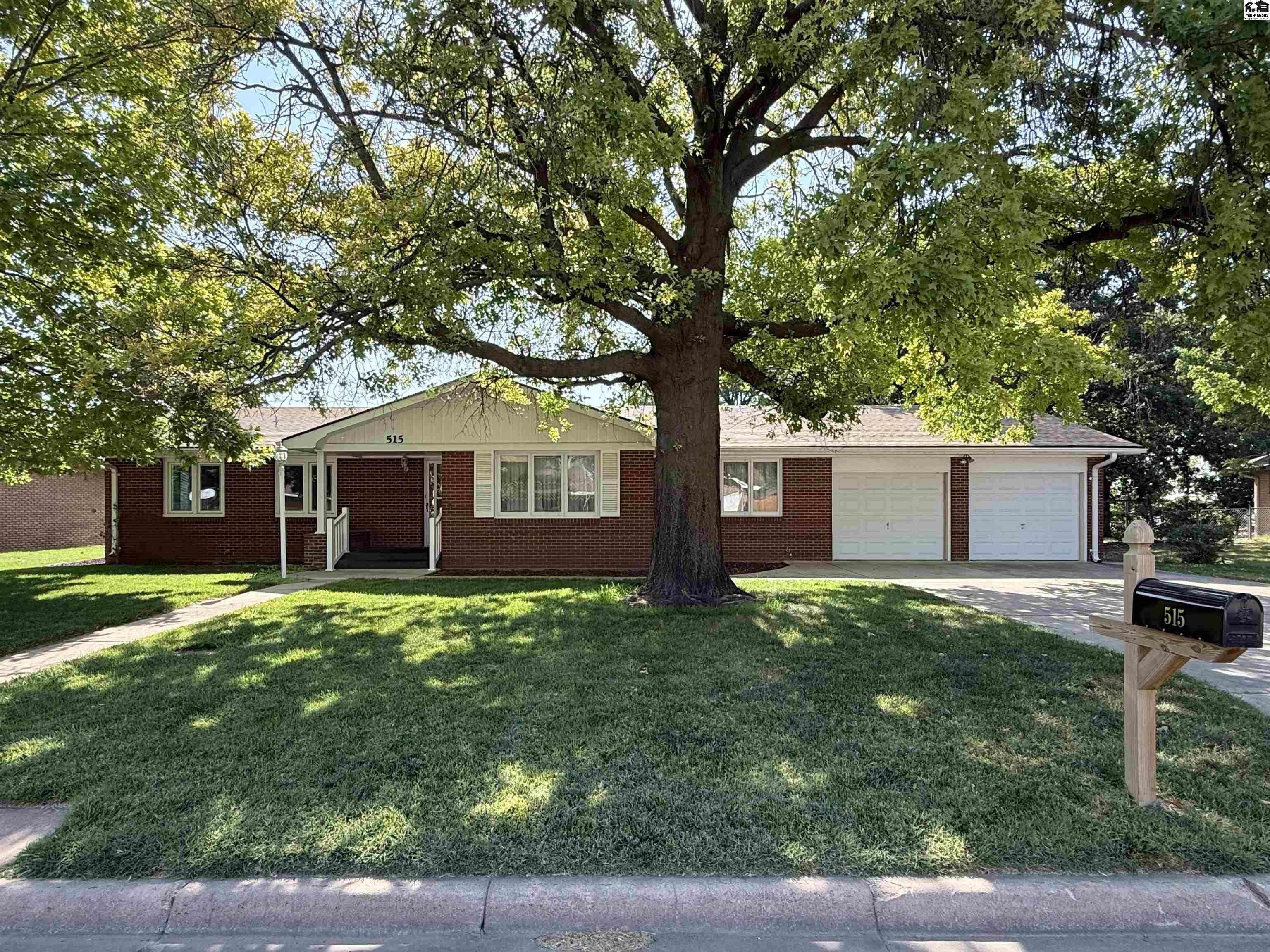 515 S Clark, Lyons, KS 67554