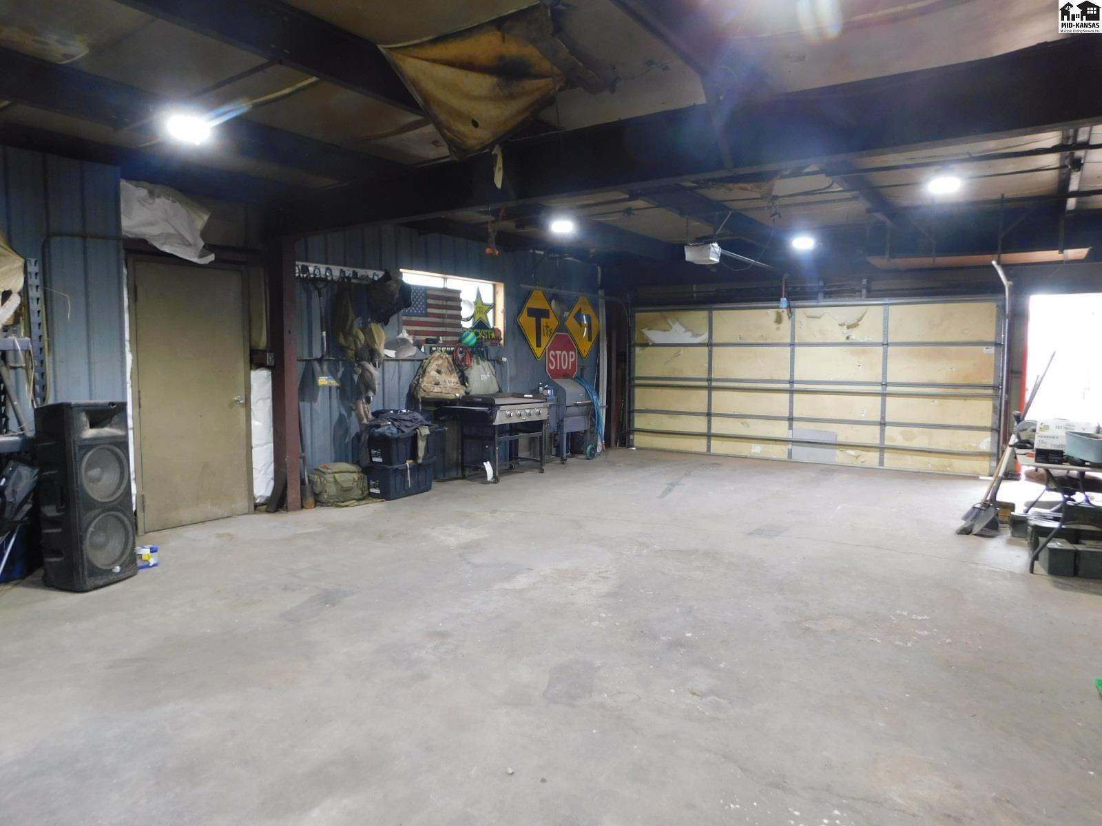 413 N Hendricks St, Hutchinson, KS 67501