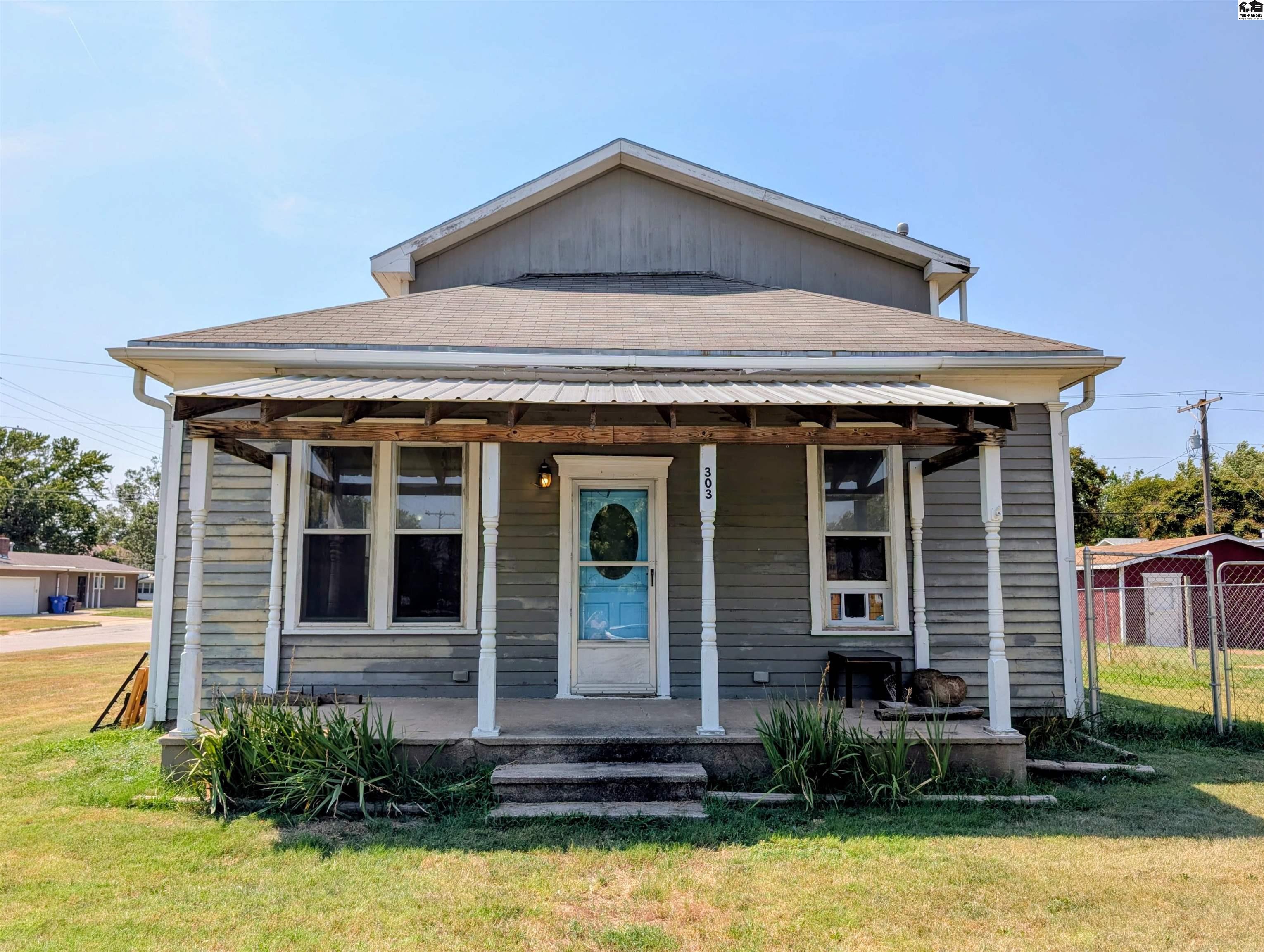 303 N Swedonia St, Marquette, KS 67464