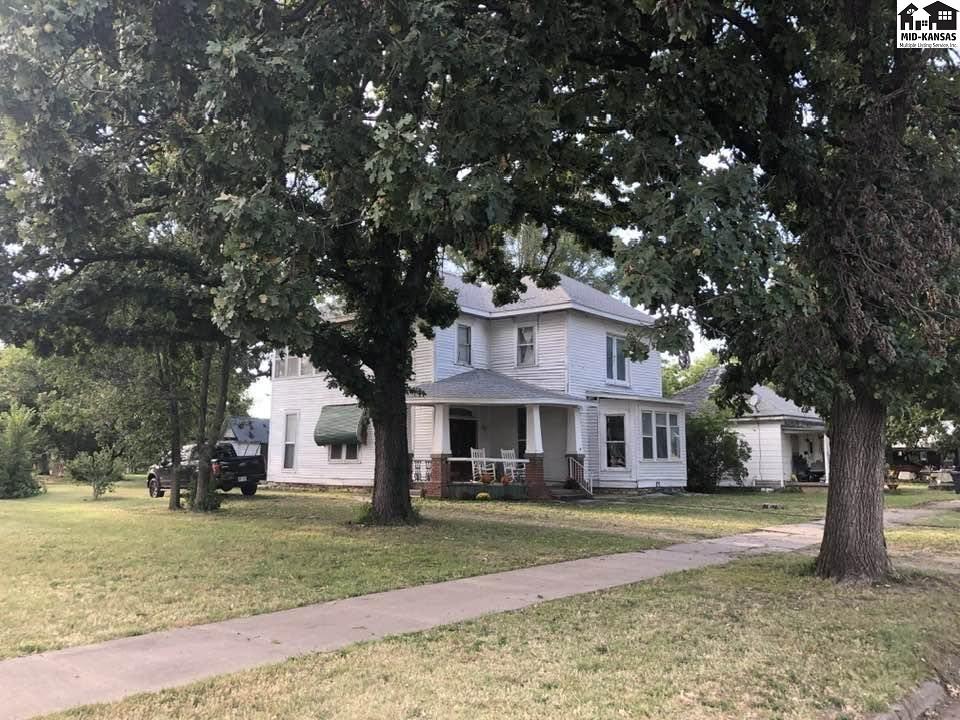 609 Main St, Florence, KS 66851