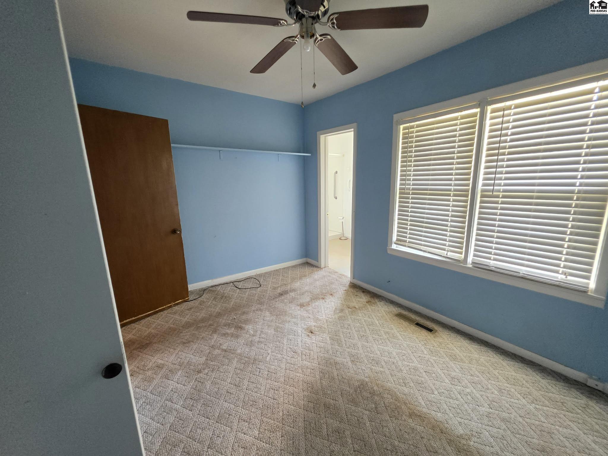 229 E Avenue A, South Hutchinson, KS 67505