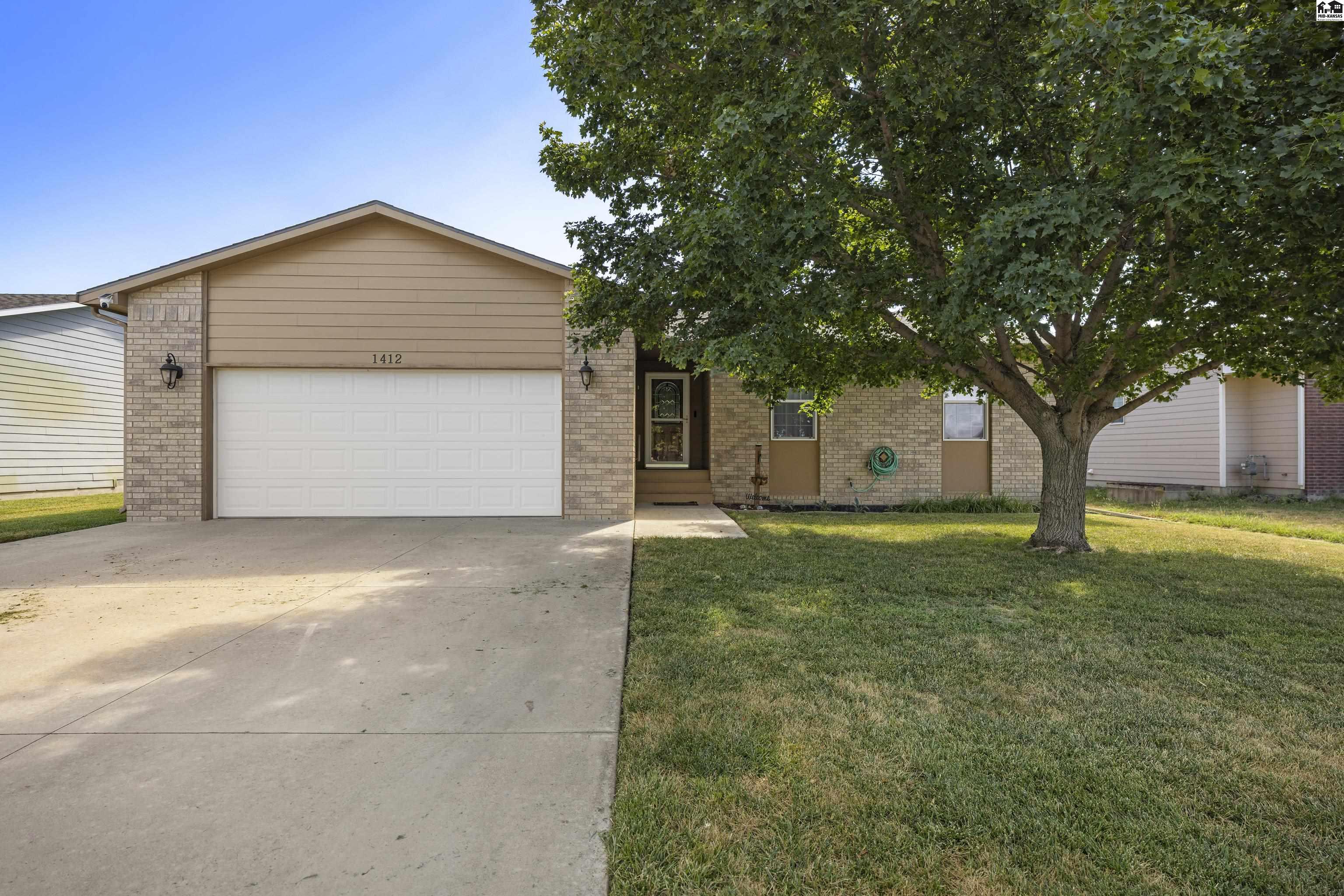 1412 Westwood Dr, Mcpherson, KS 67460