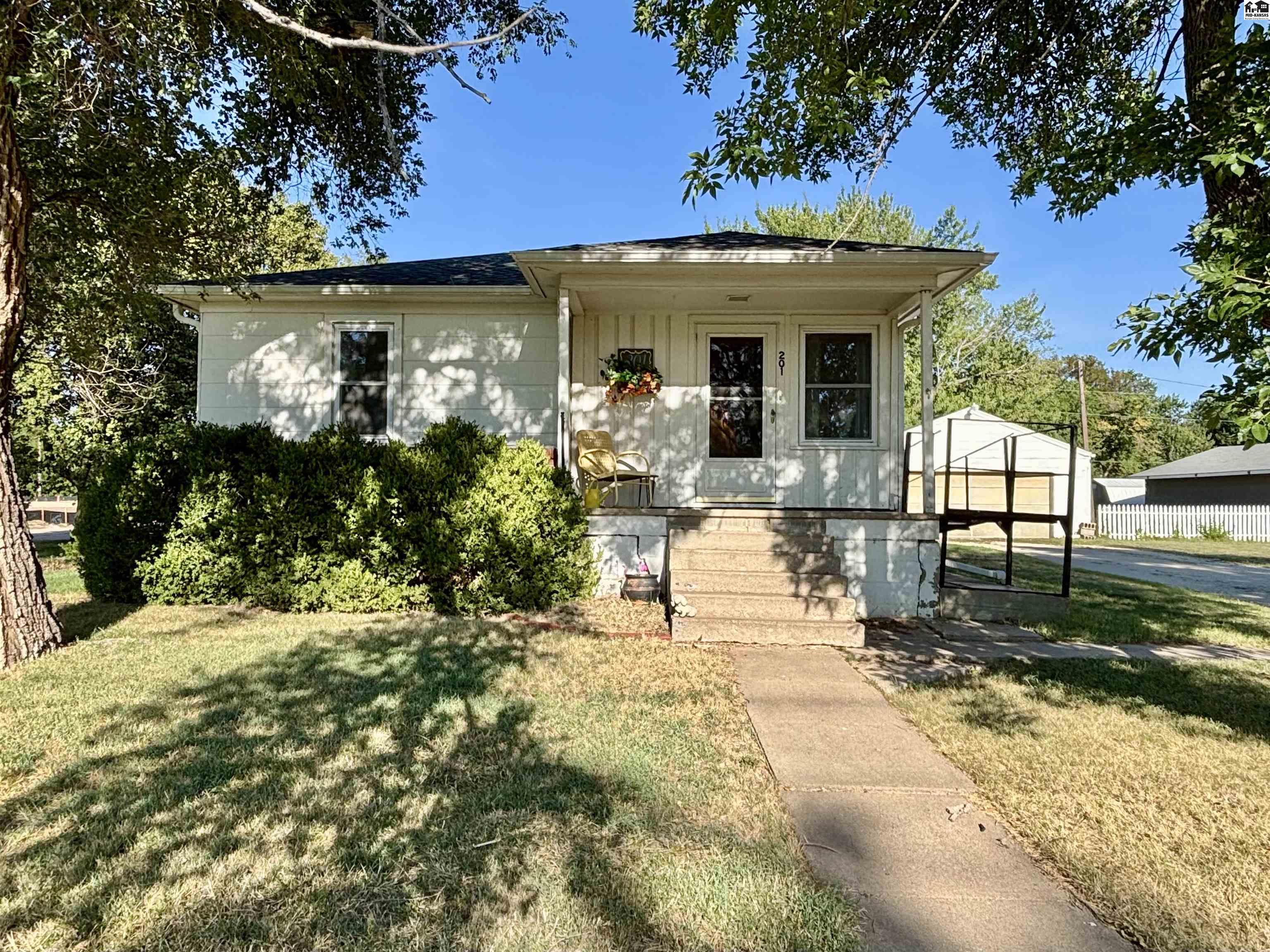201 S Hickory St, Mcpherson, KS 67460