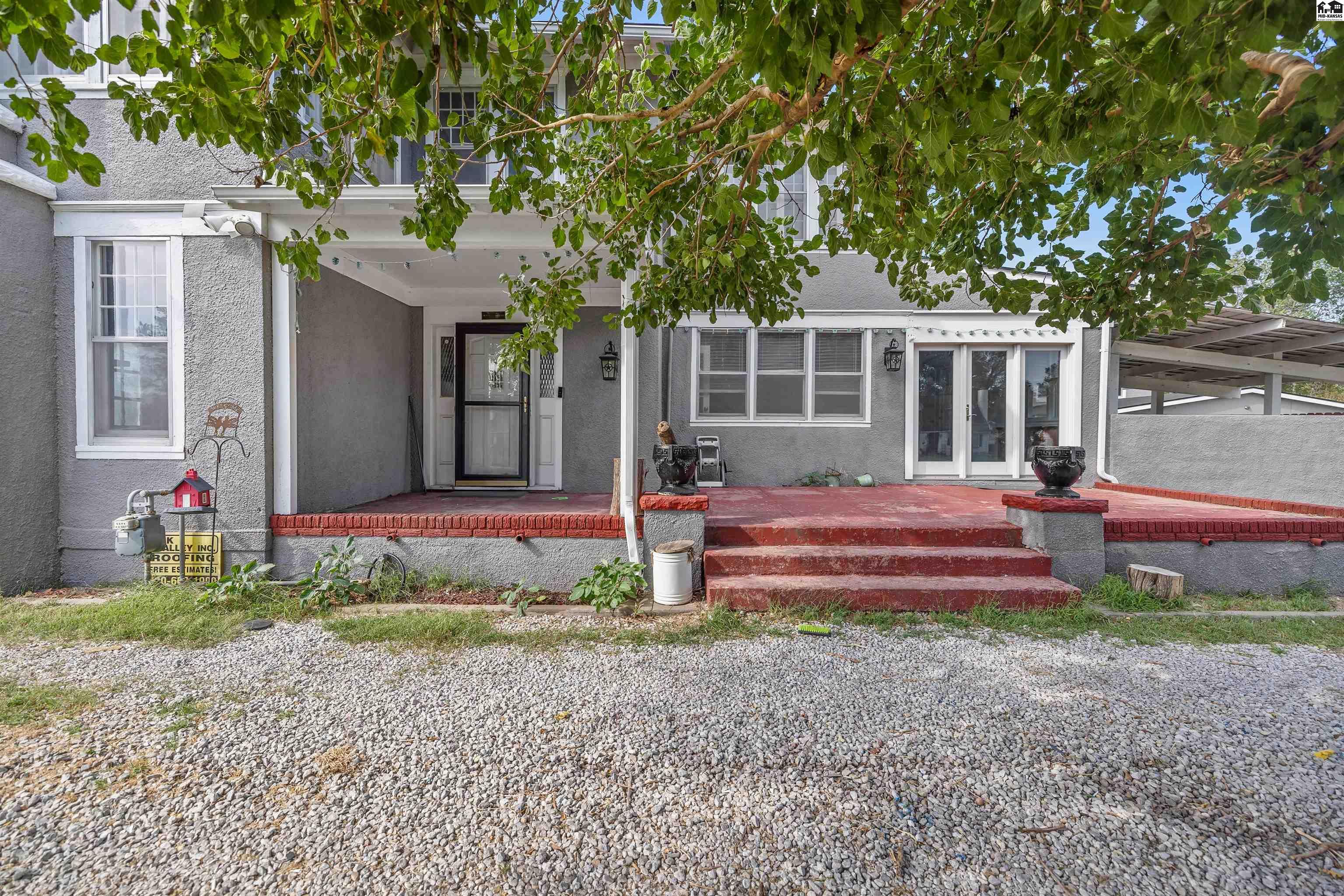 2100 N Monroe St, Hutchinson, KS 67502