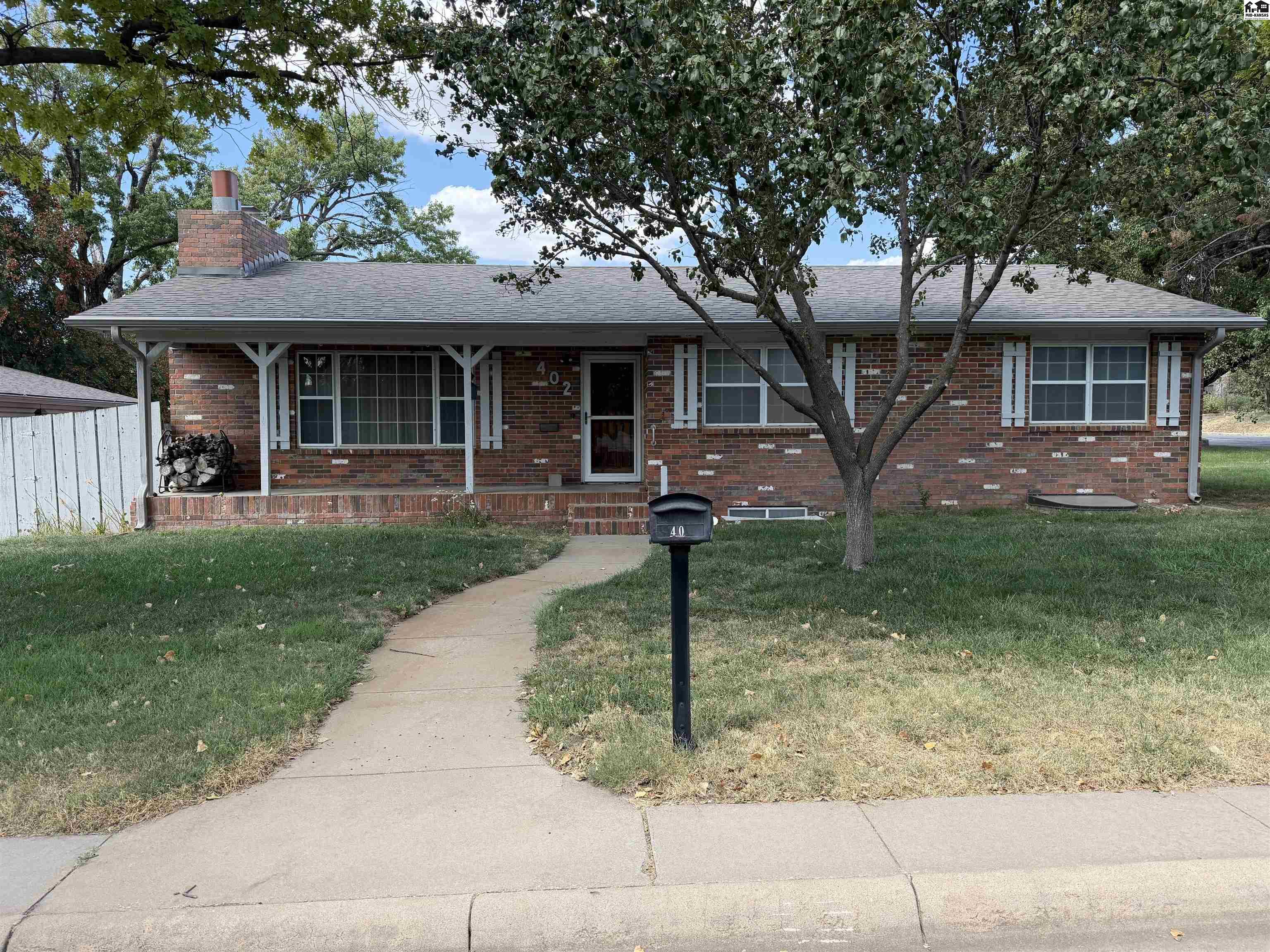 402 W Blaine, Pratt, KS 67124