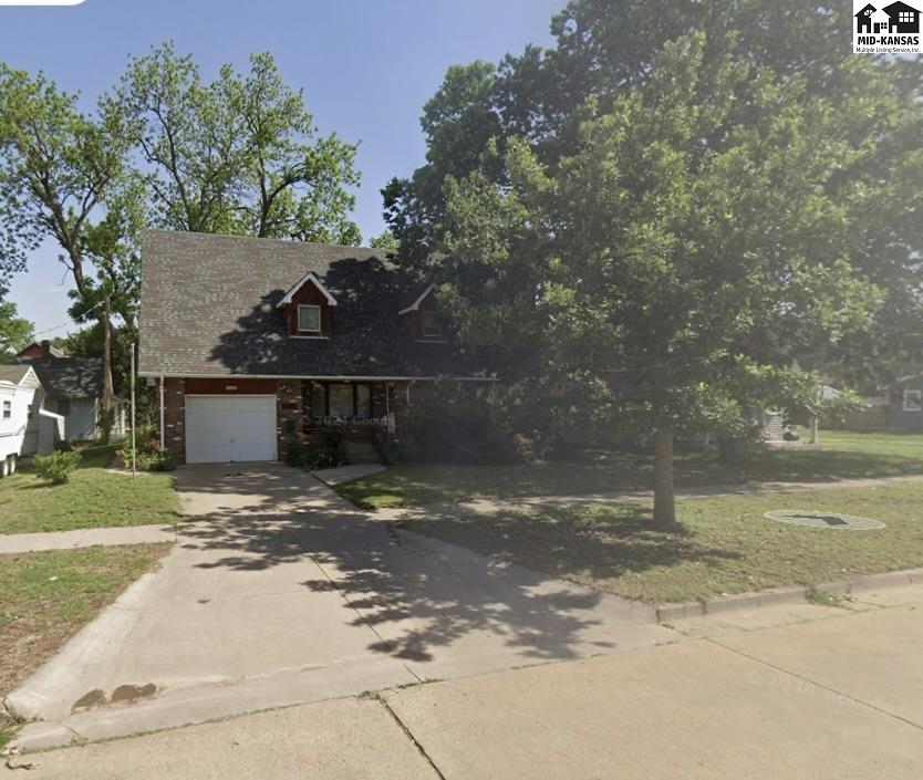 106 W Saline St, Lindsborg, KS 67456