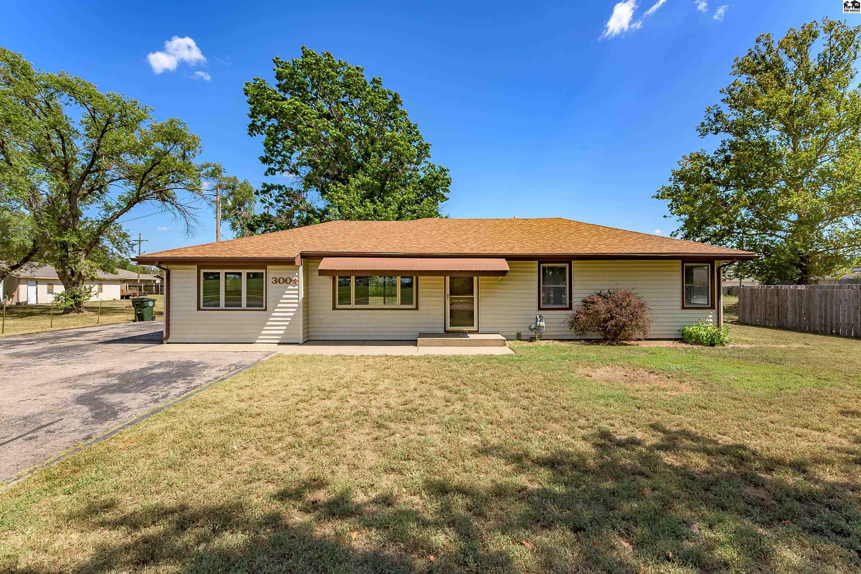 3004 N Waldron, Hutchinson, KS 67502