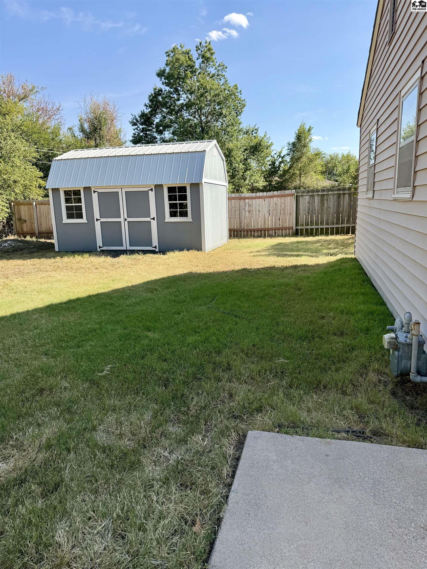 1030 College Ln, Hutchinson, KS 67501