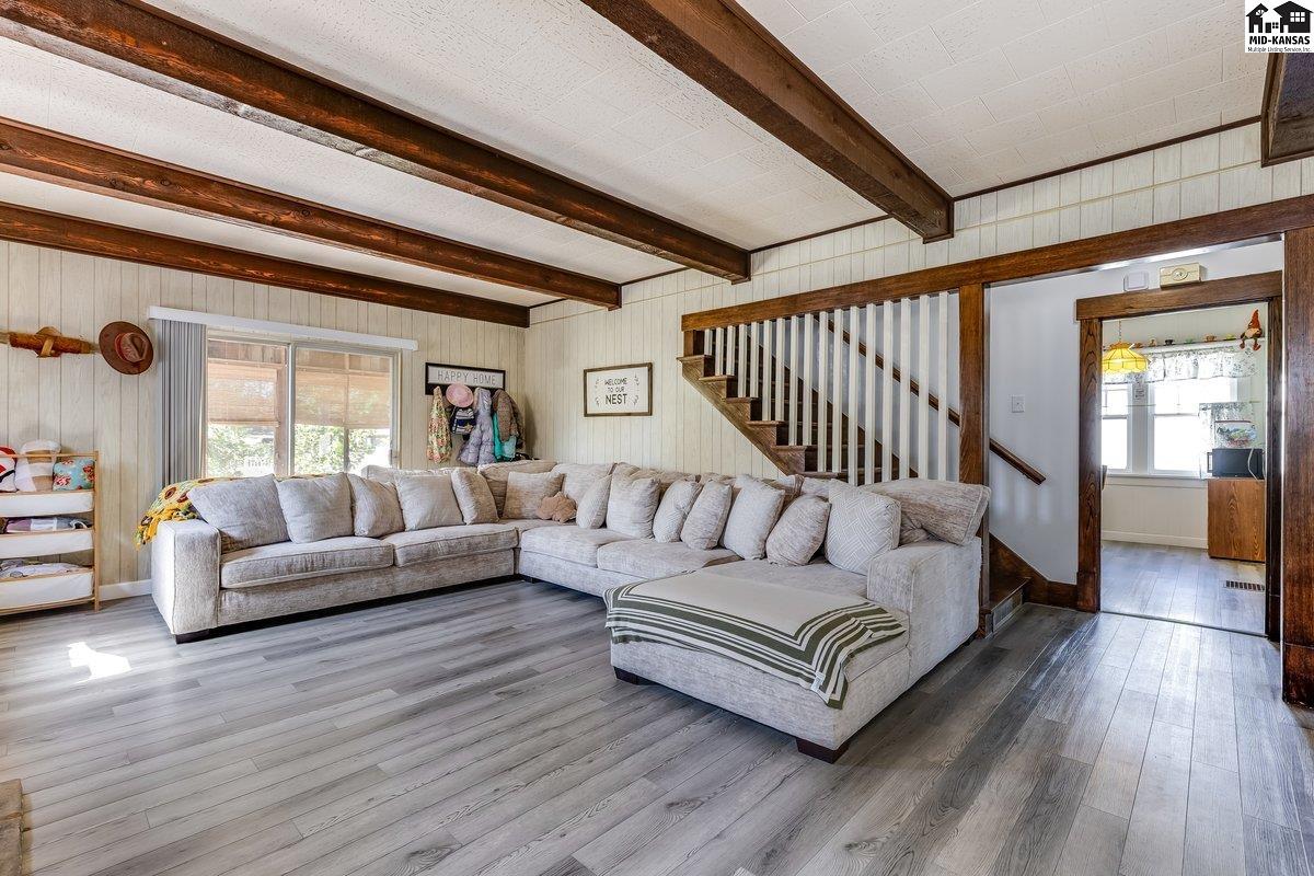 1811 N Walnut St, Hutchinson, KS 67502