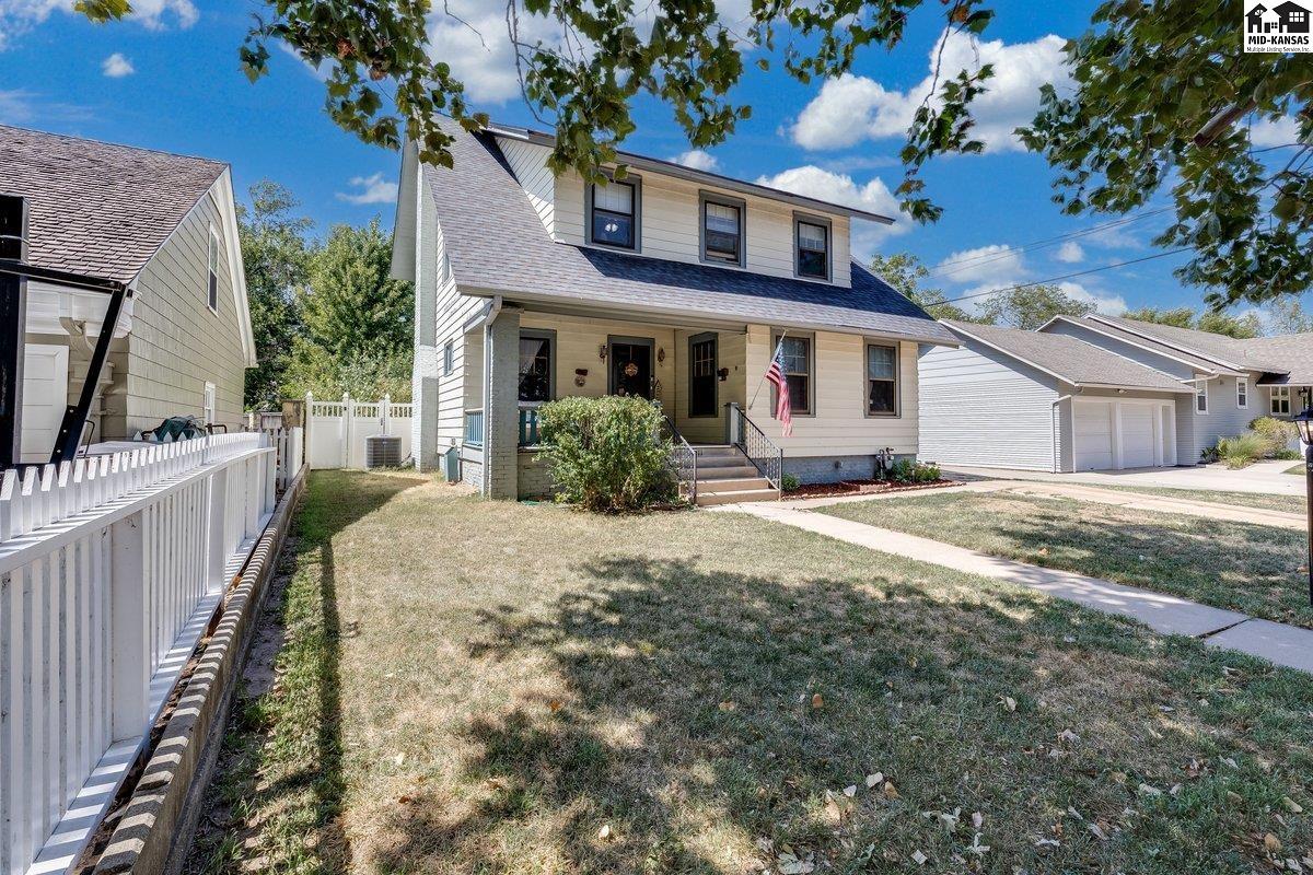 1811 N Walnut St, Hutchinson, KS 67502
