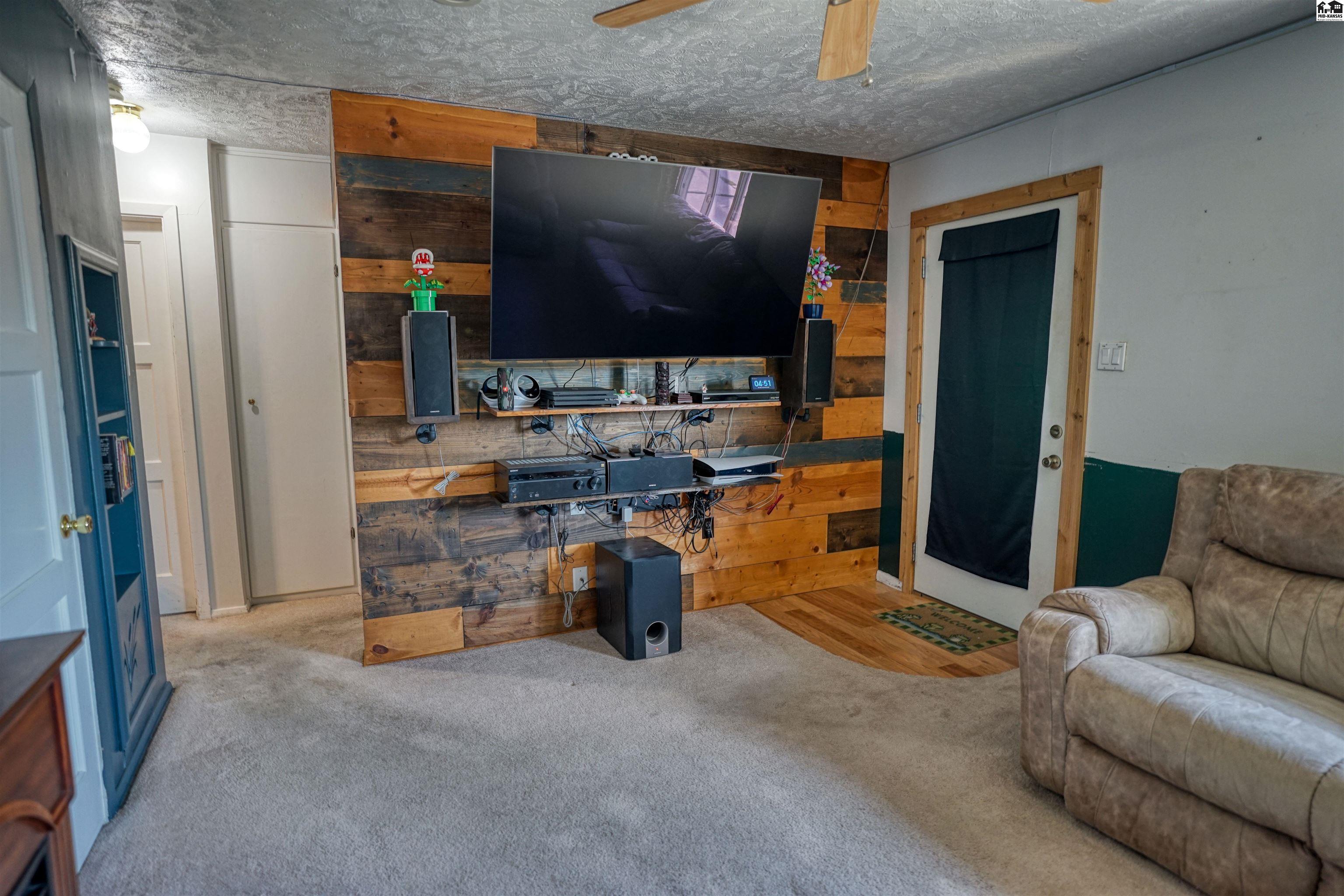 415 E Avenue A, Mcpherson, KS 67460