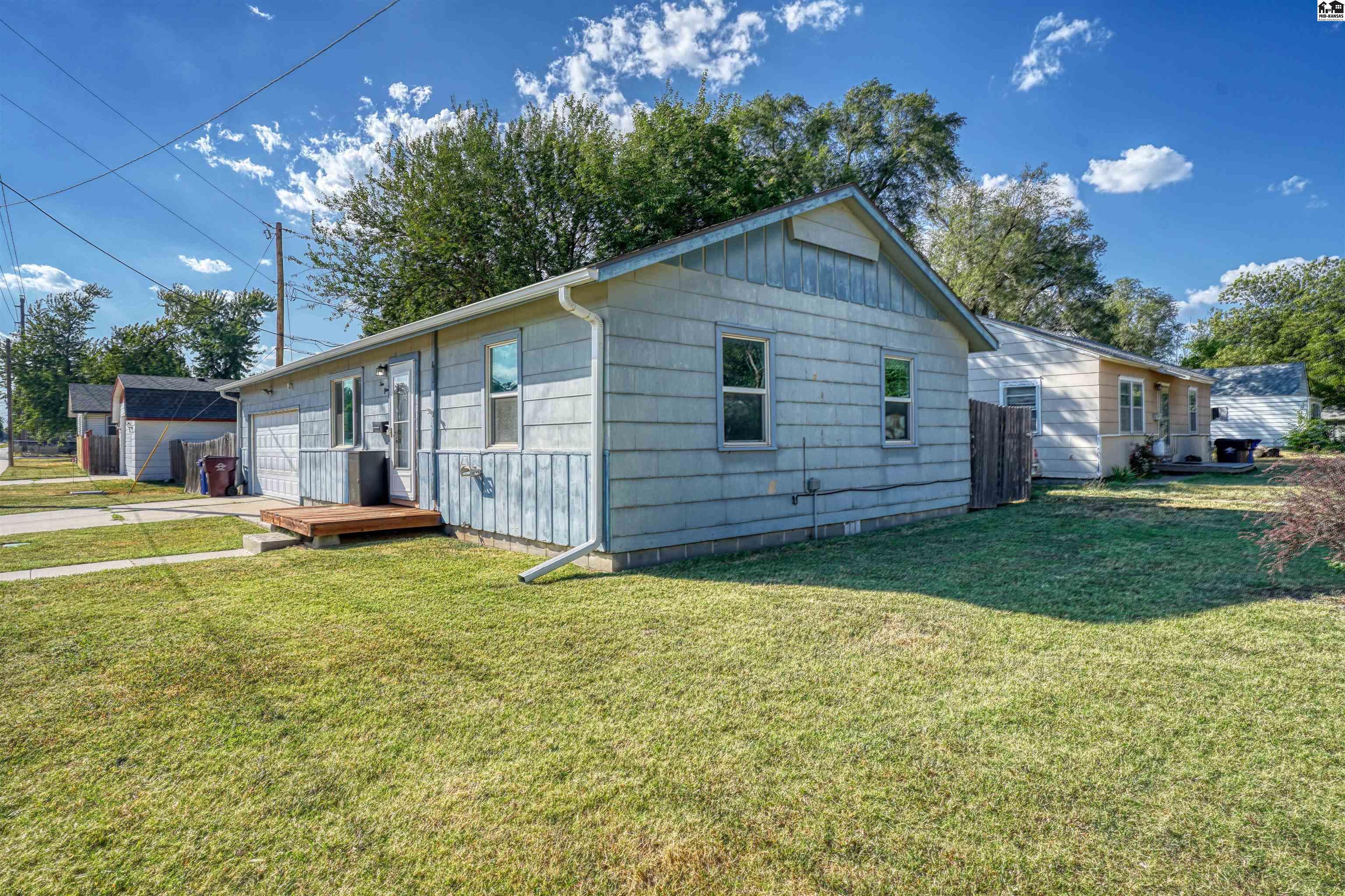 415 E Avenue A, Mcpherson, KS 67460