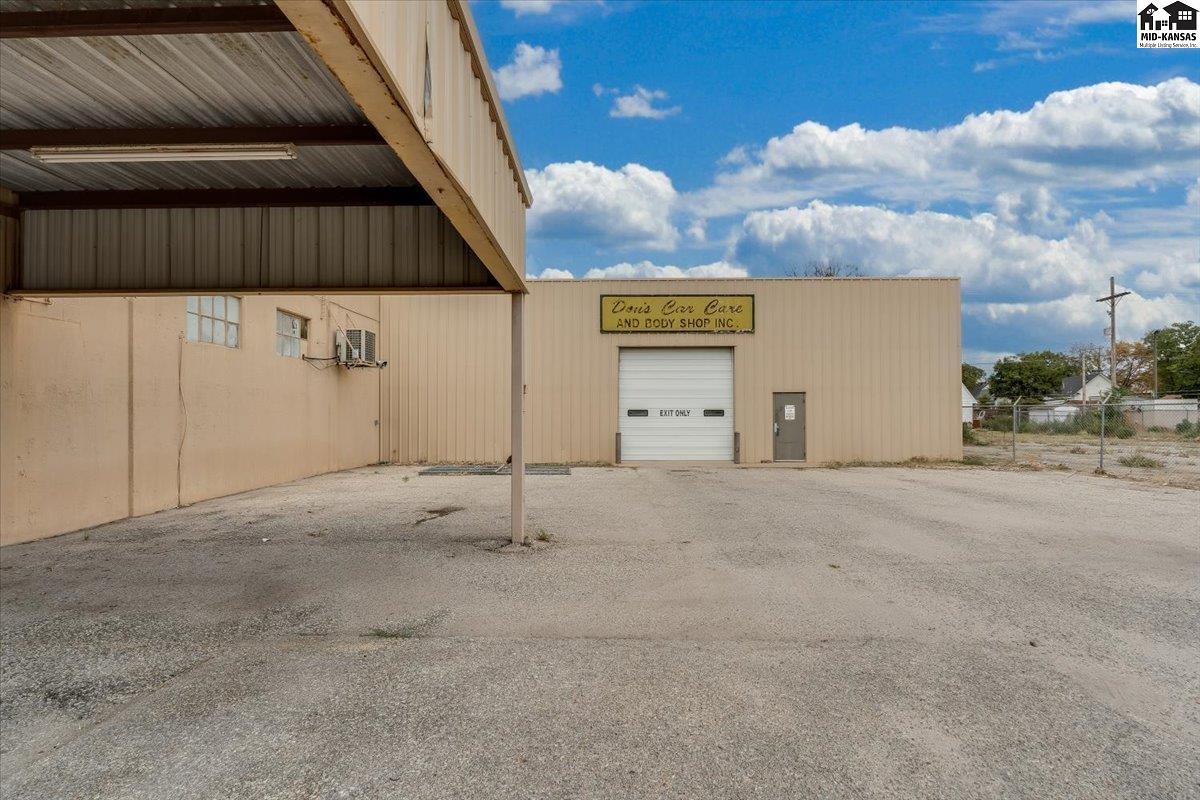 104 E 4th Ave #110 E. 4th Ave, Hutchinson, KS 67501
