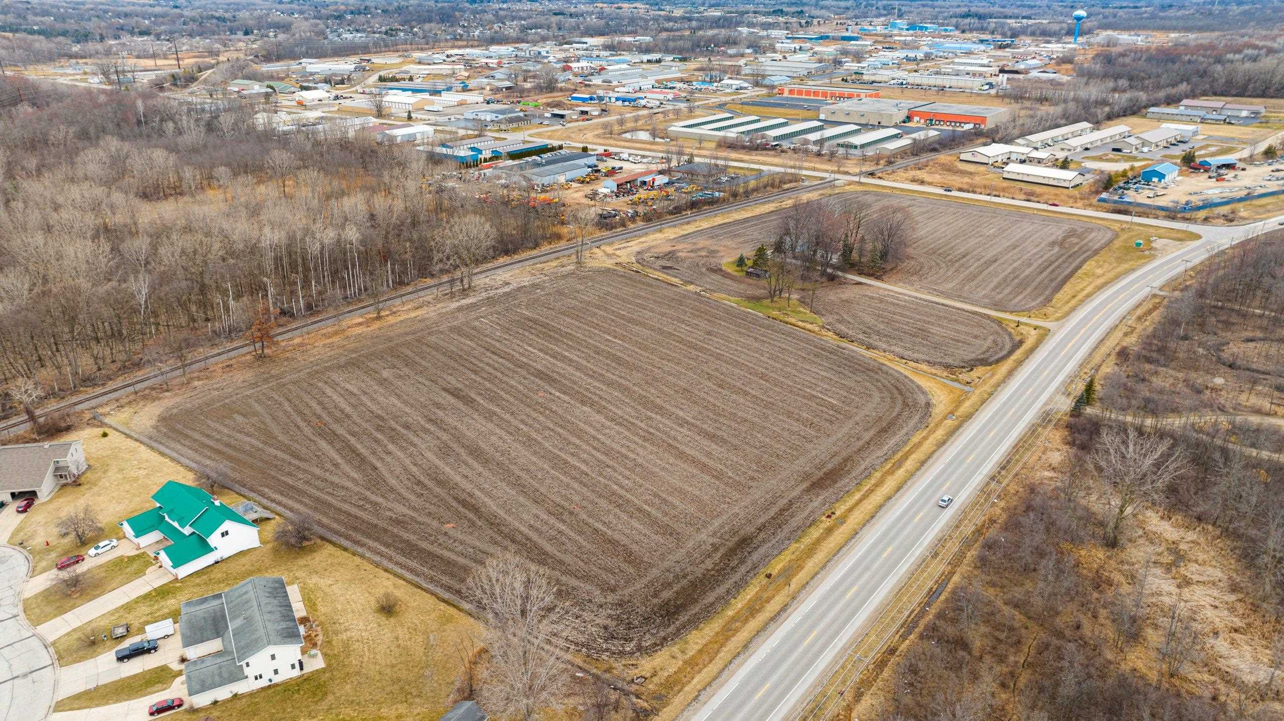 1141 Lakeview Dr, Green Bay, WI 54313-8821