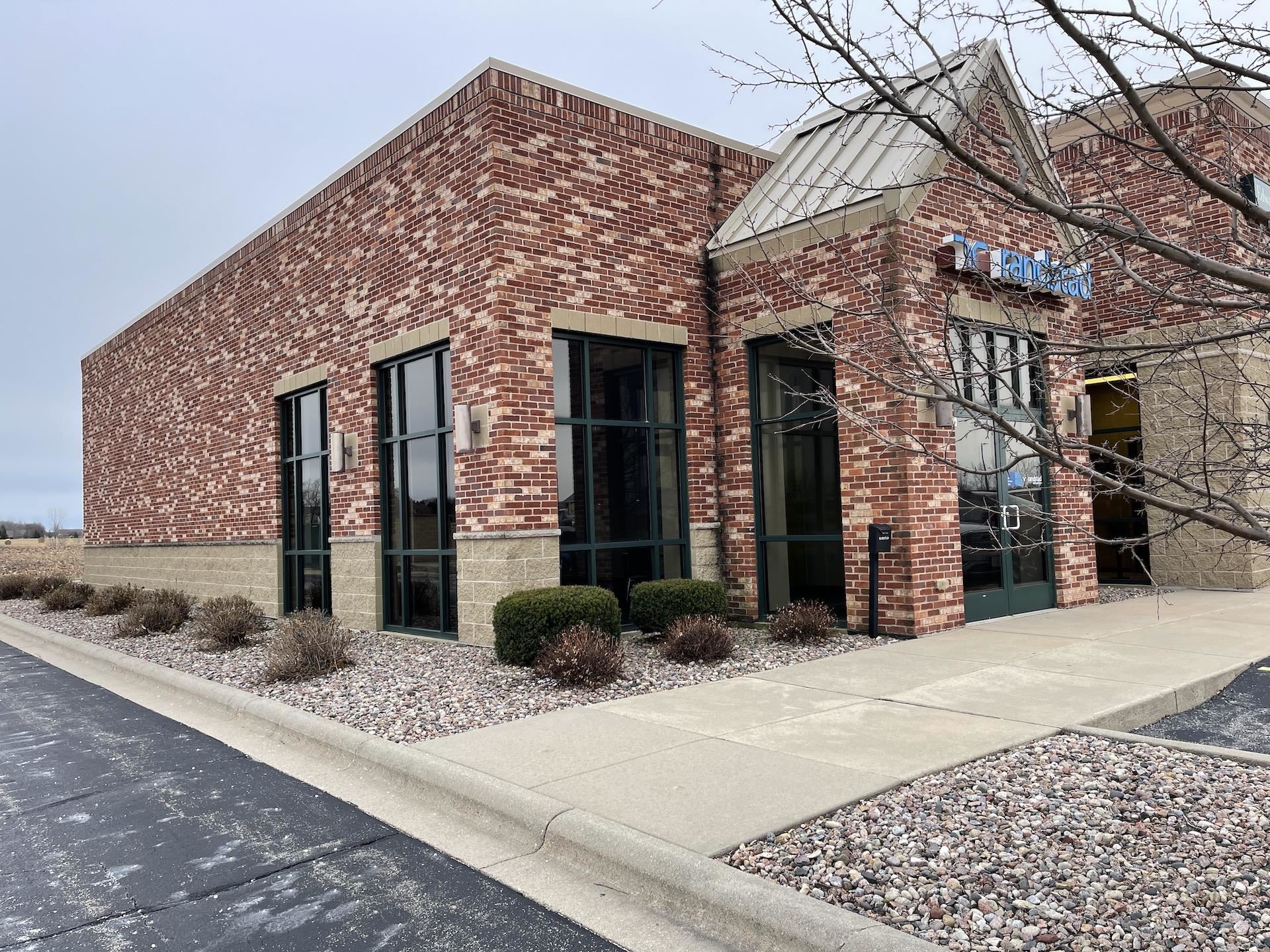 821 S Huron Rd #A, Green Bay, WI 54311