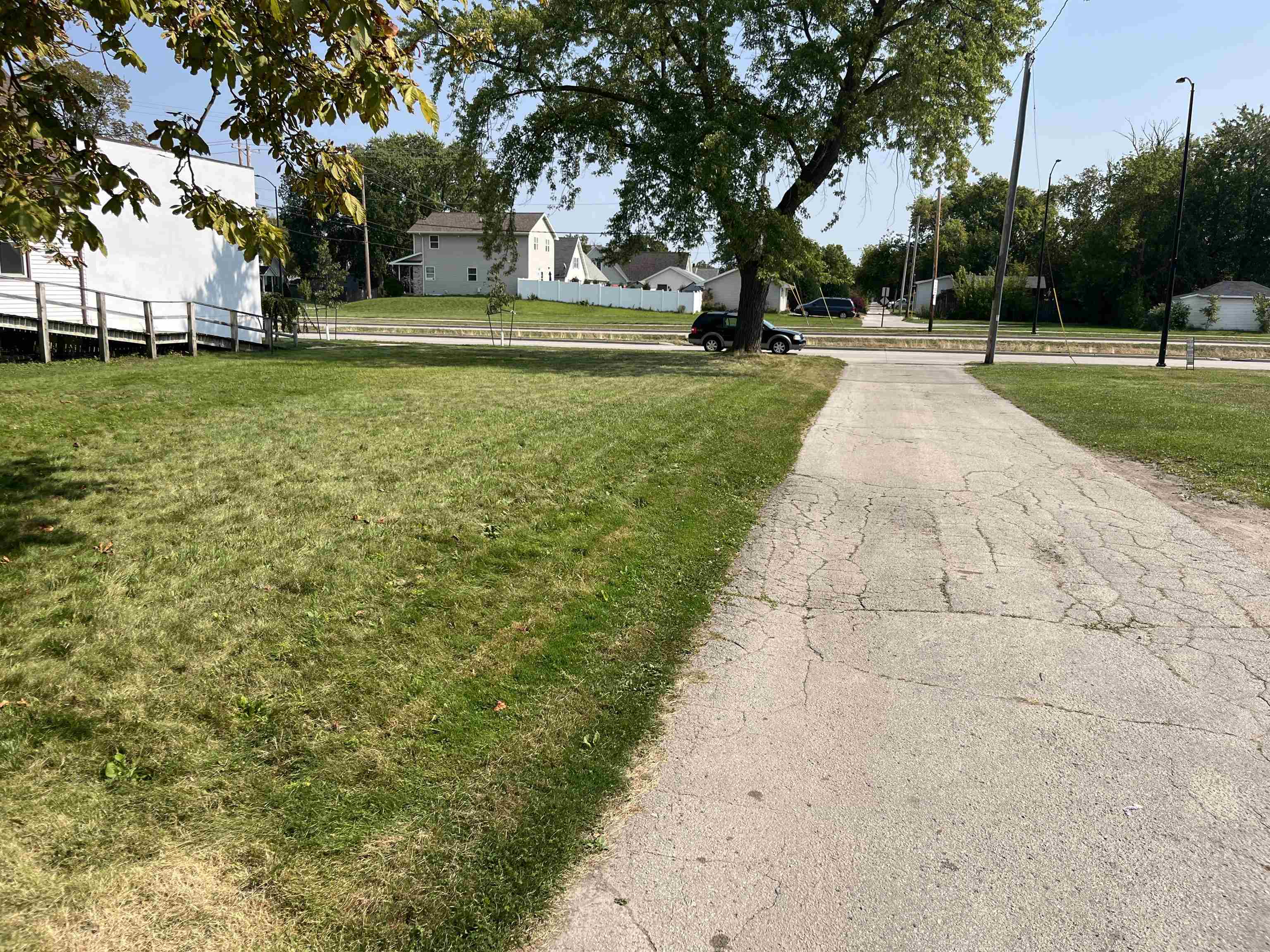 821 N Webster Ave, Green Bay, WI 54302