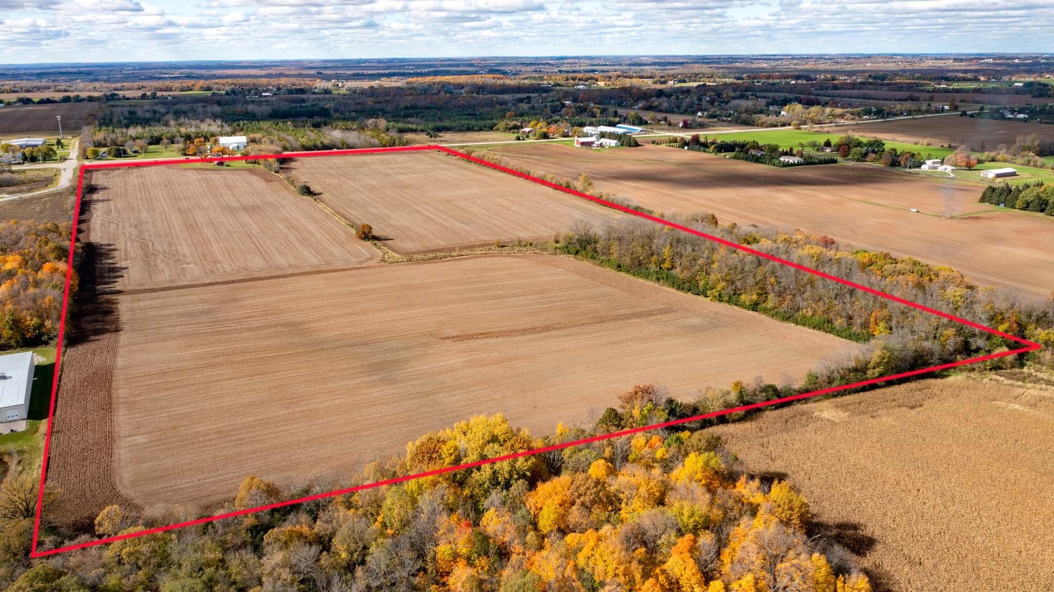 9134 State Road 76, Neenah, WI 54956