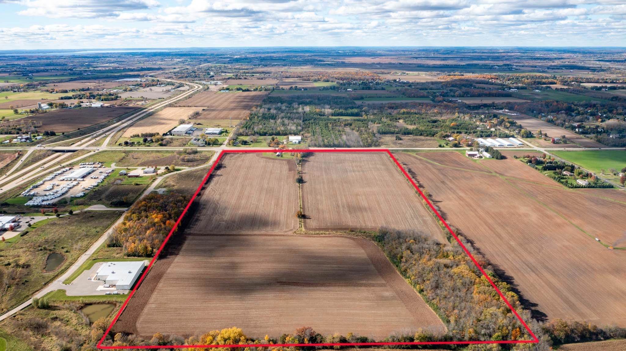 9134 State Road 76, Neenah, WI 54956