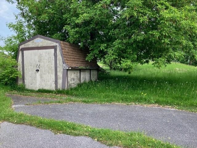 5628 Sturgeon Bay Rd, New Franken, WI 54229-9445