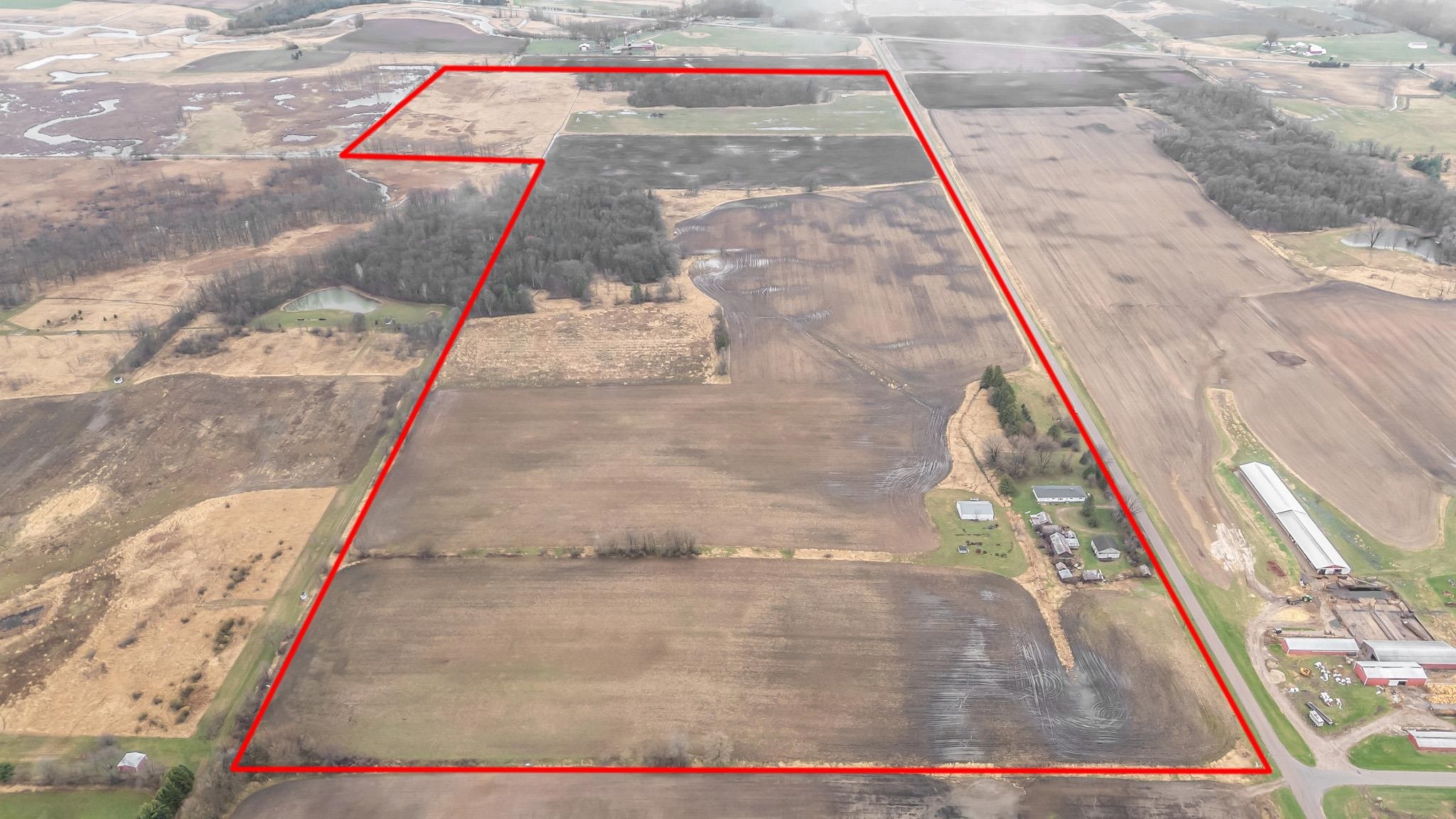 9266 Town Line Rd, Larsen, WI 54947