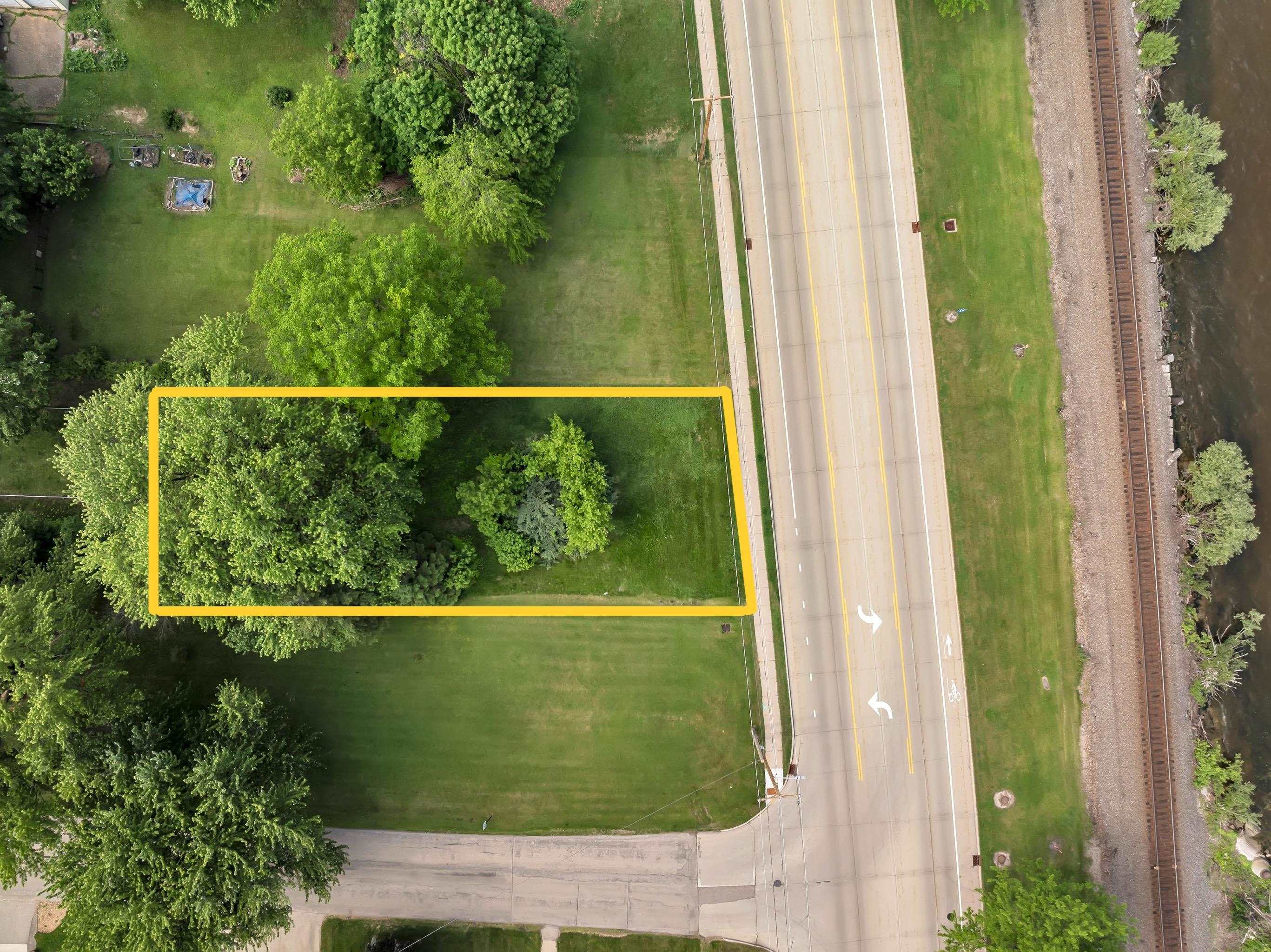 S Main St, Oshkosh, WI 54902-0000