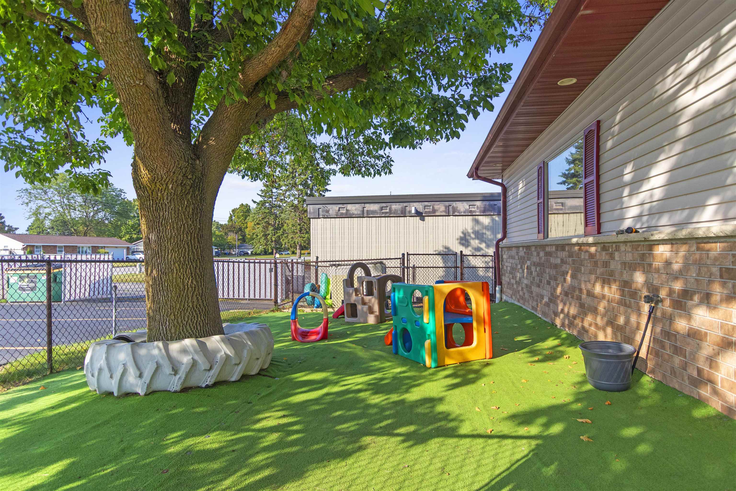 2861 S Ridge Rd, Green Bay, WI 54304