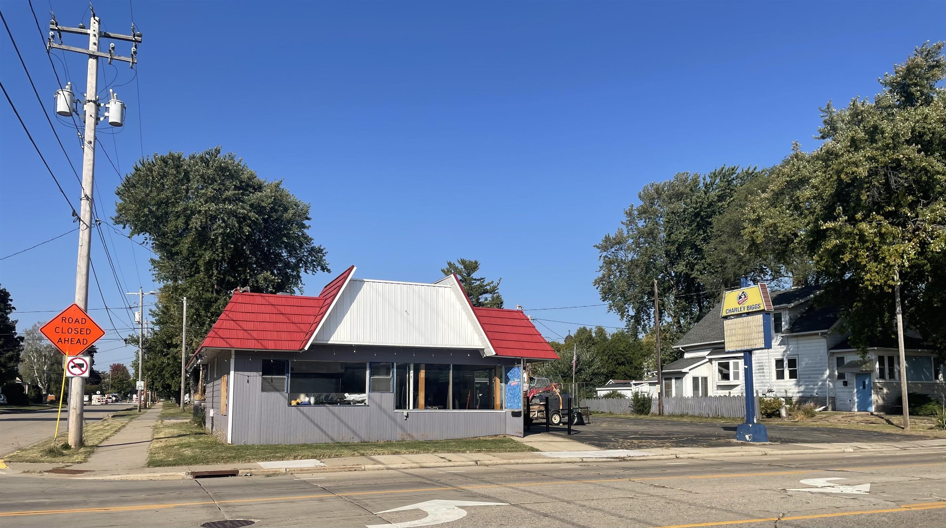 1429 S Main St, Oshkosh, WI 54902