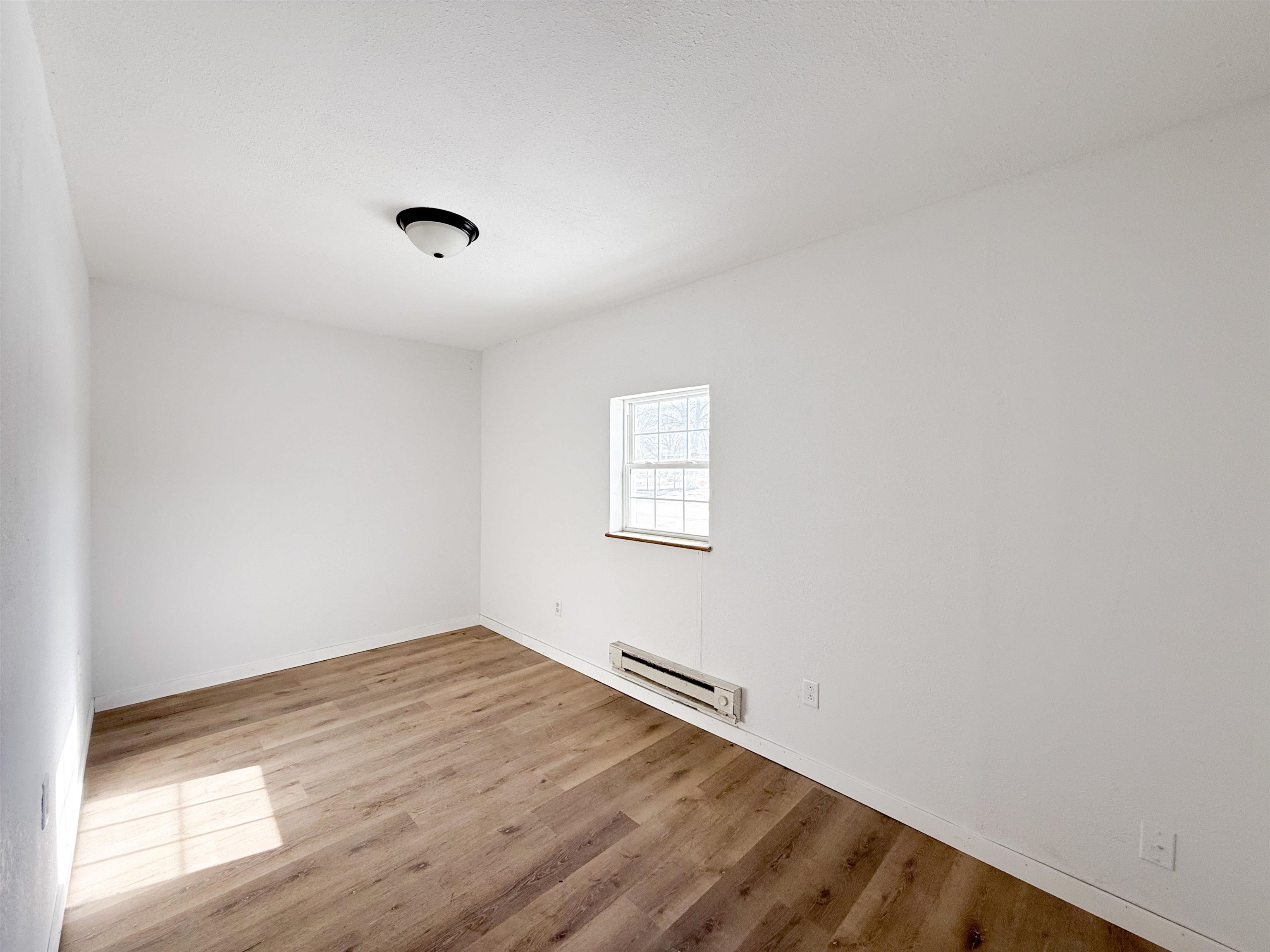 313 E Center St, Shawano, WI 54166-2411