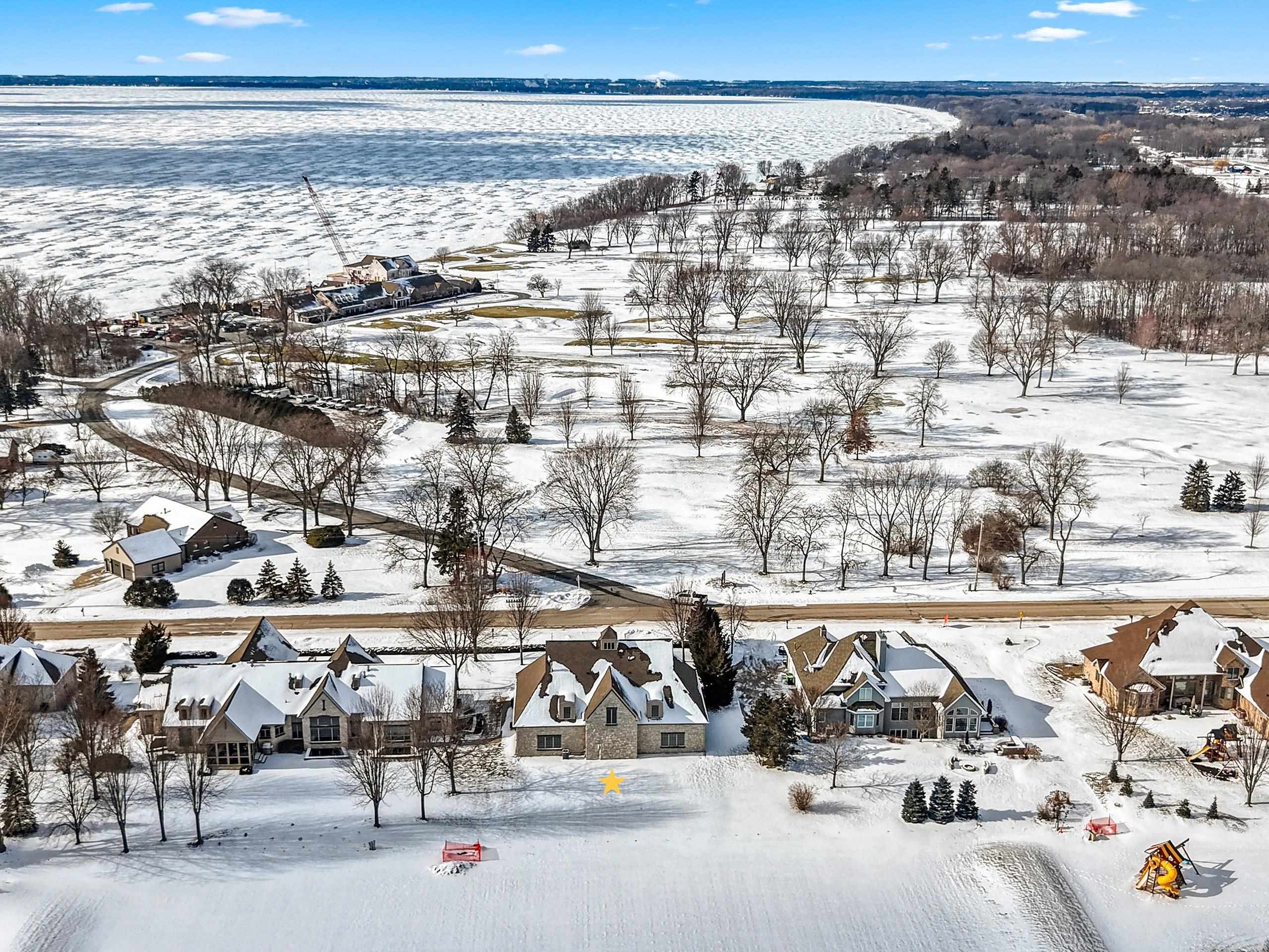 N8426 North Shore Rd, Menasha, WI 54952