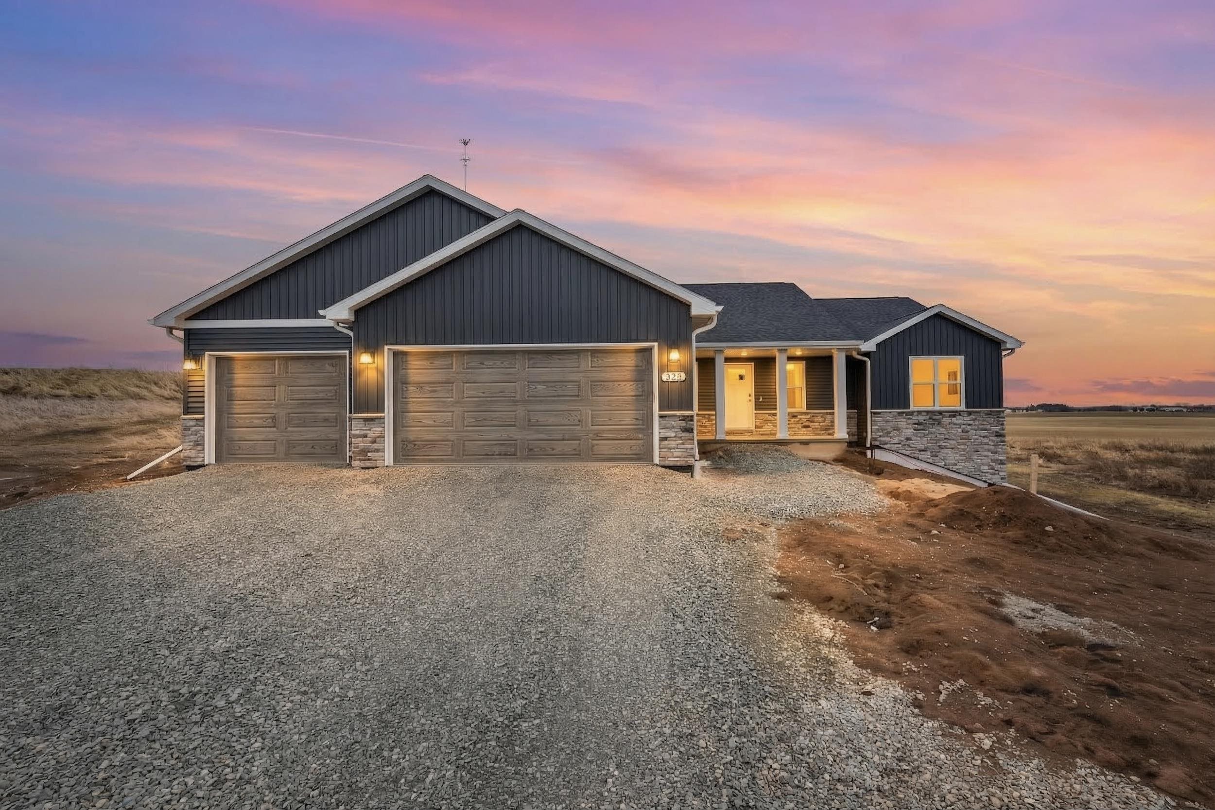 W225 Sunset View Cir, Kaukauna, WI 54130