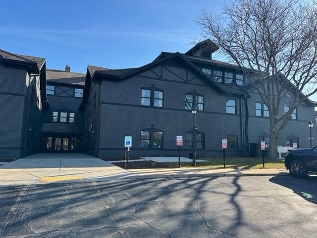 301 N Broadway St, De Pere, WI 54115