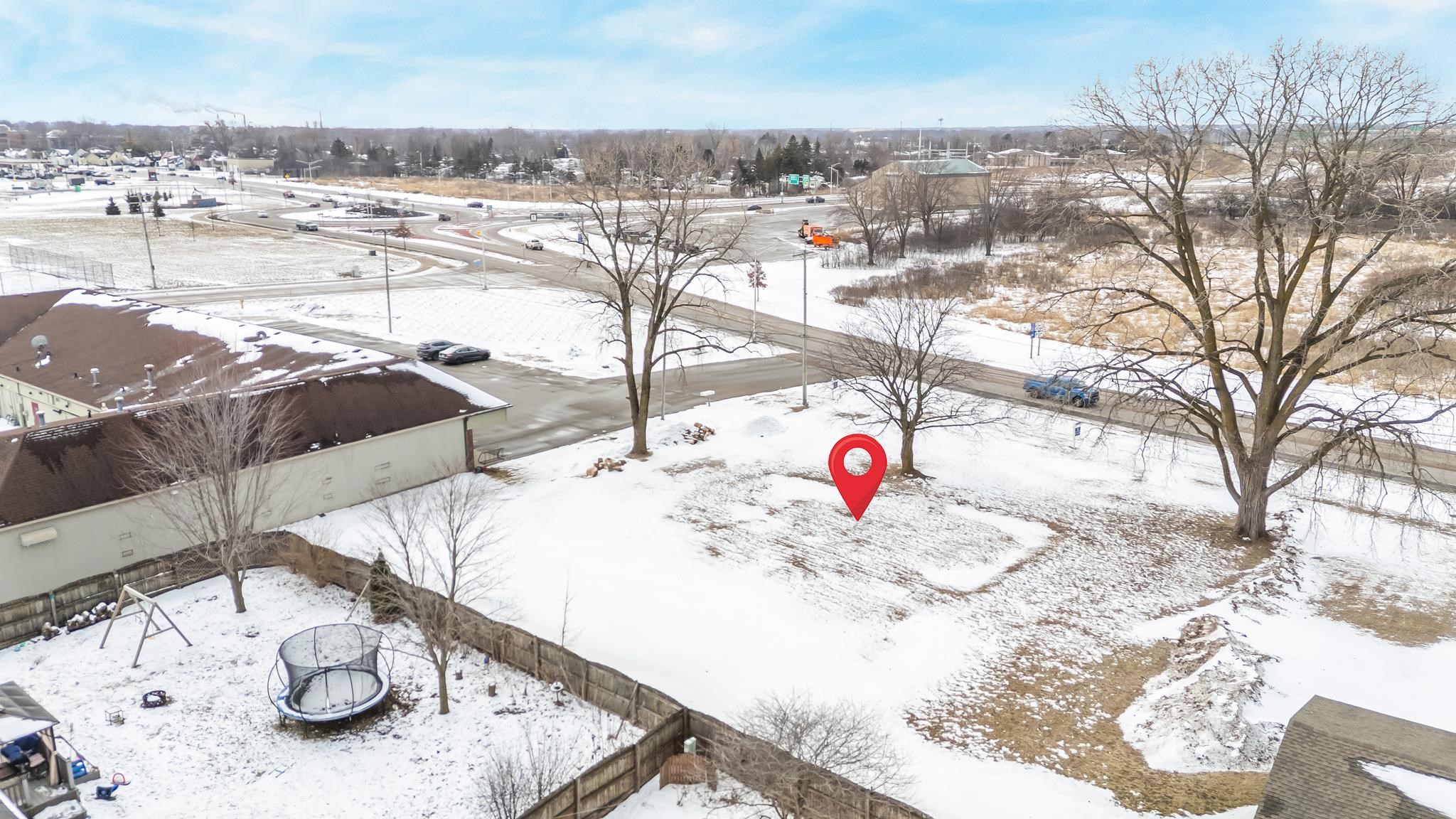 Racine Rd, Menasha, WI 54952