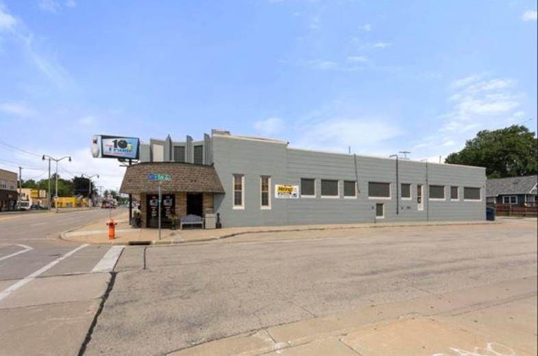 618 W Wisconsin Ave, Appleton, WI 54911