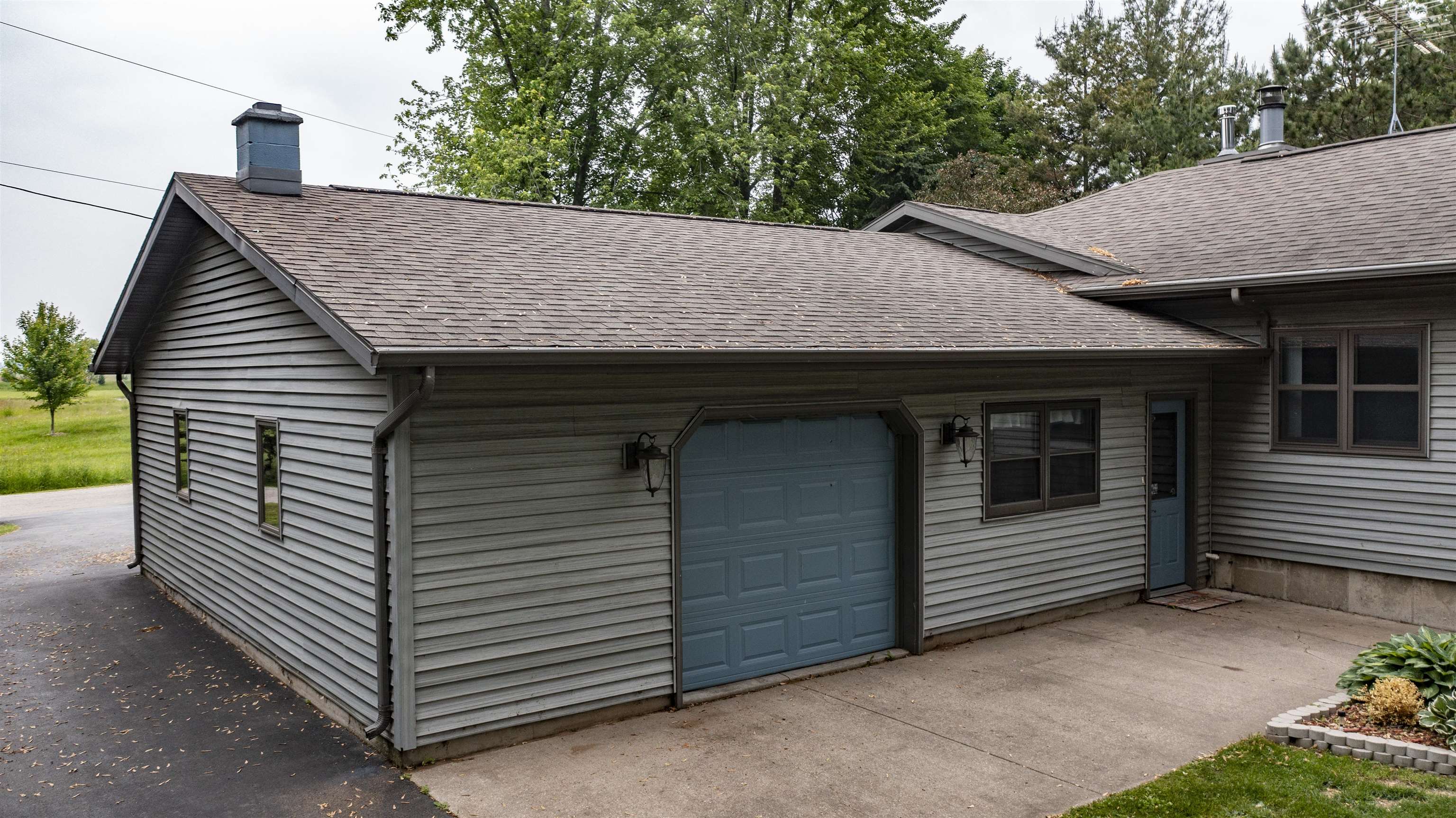 9205 Willow Ln, Fremont, WI 54940