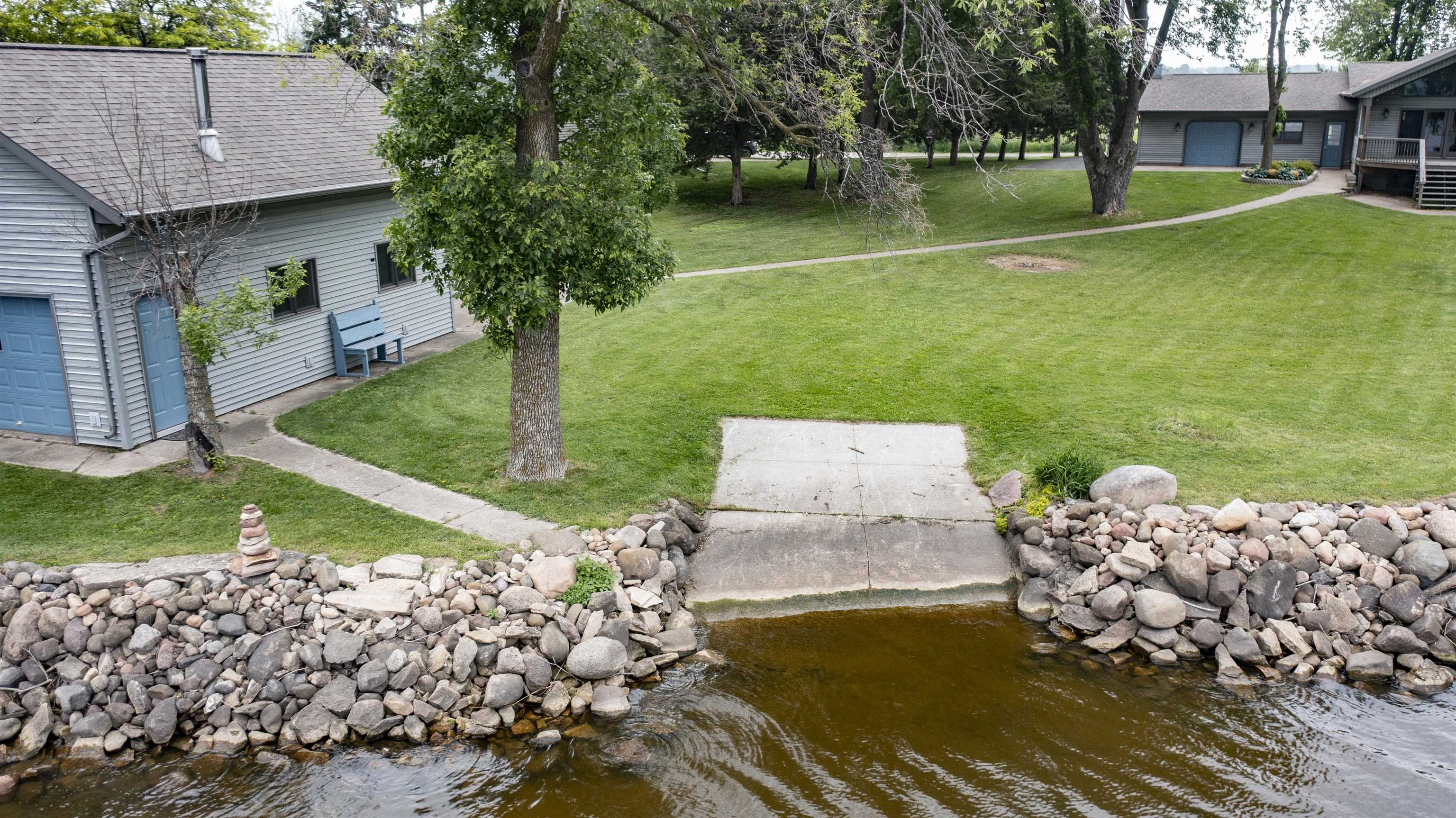 9205 Willow Ln, Fremont, WI 54940