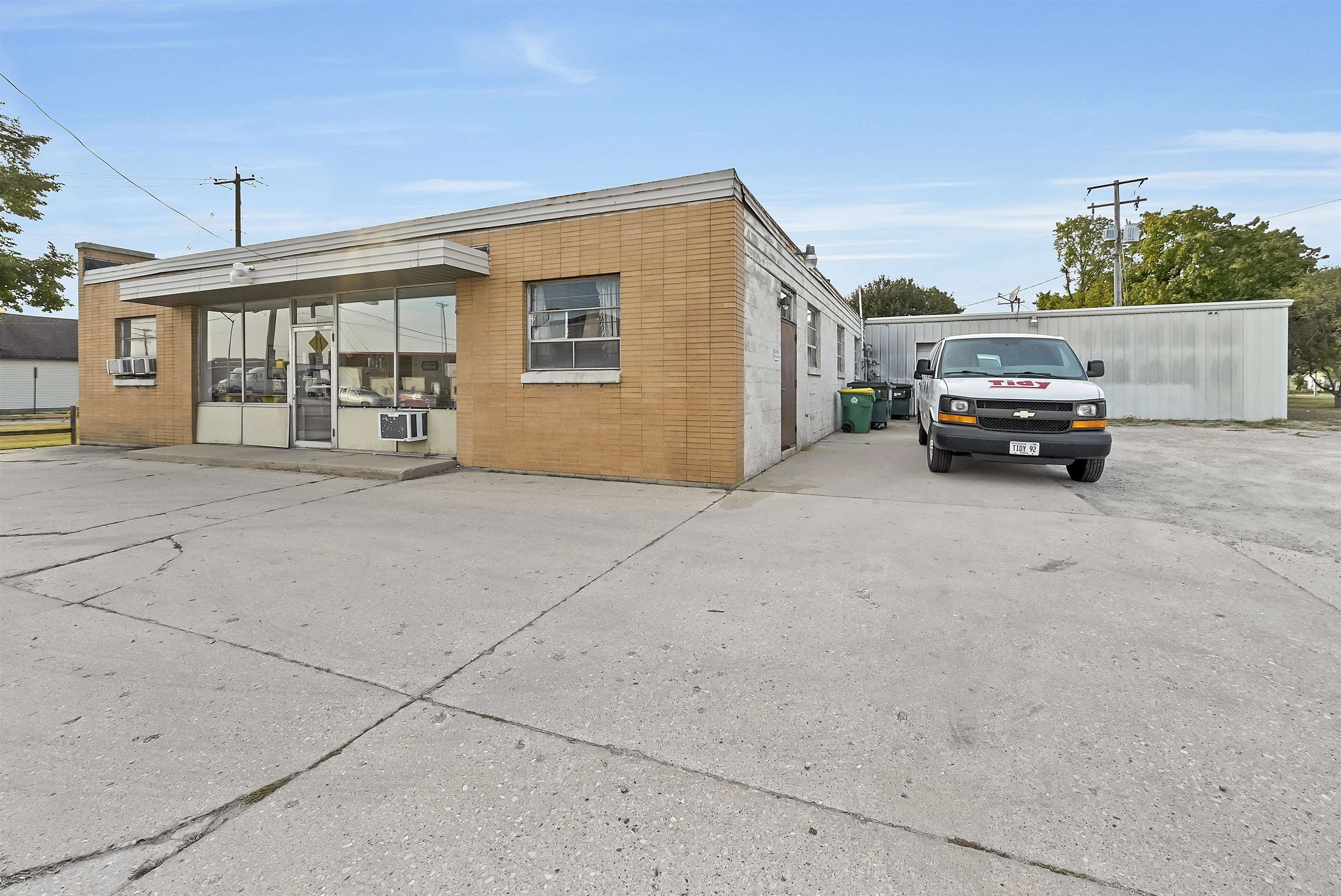 818 S Broadway, Green Bay, WI 54304