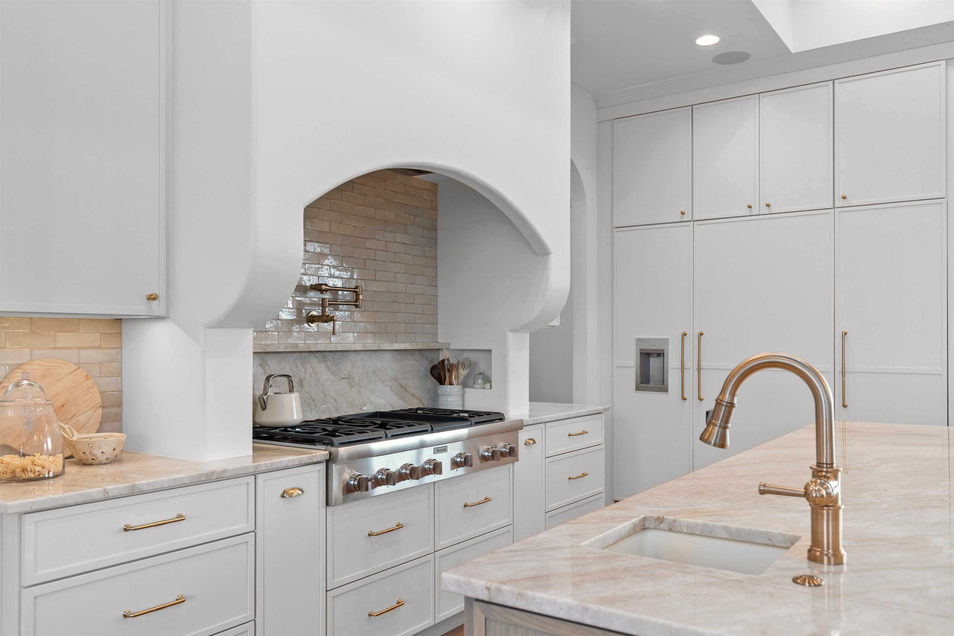 W5896 Autumn Hills Pw, Appleton, WI 54913