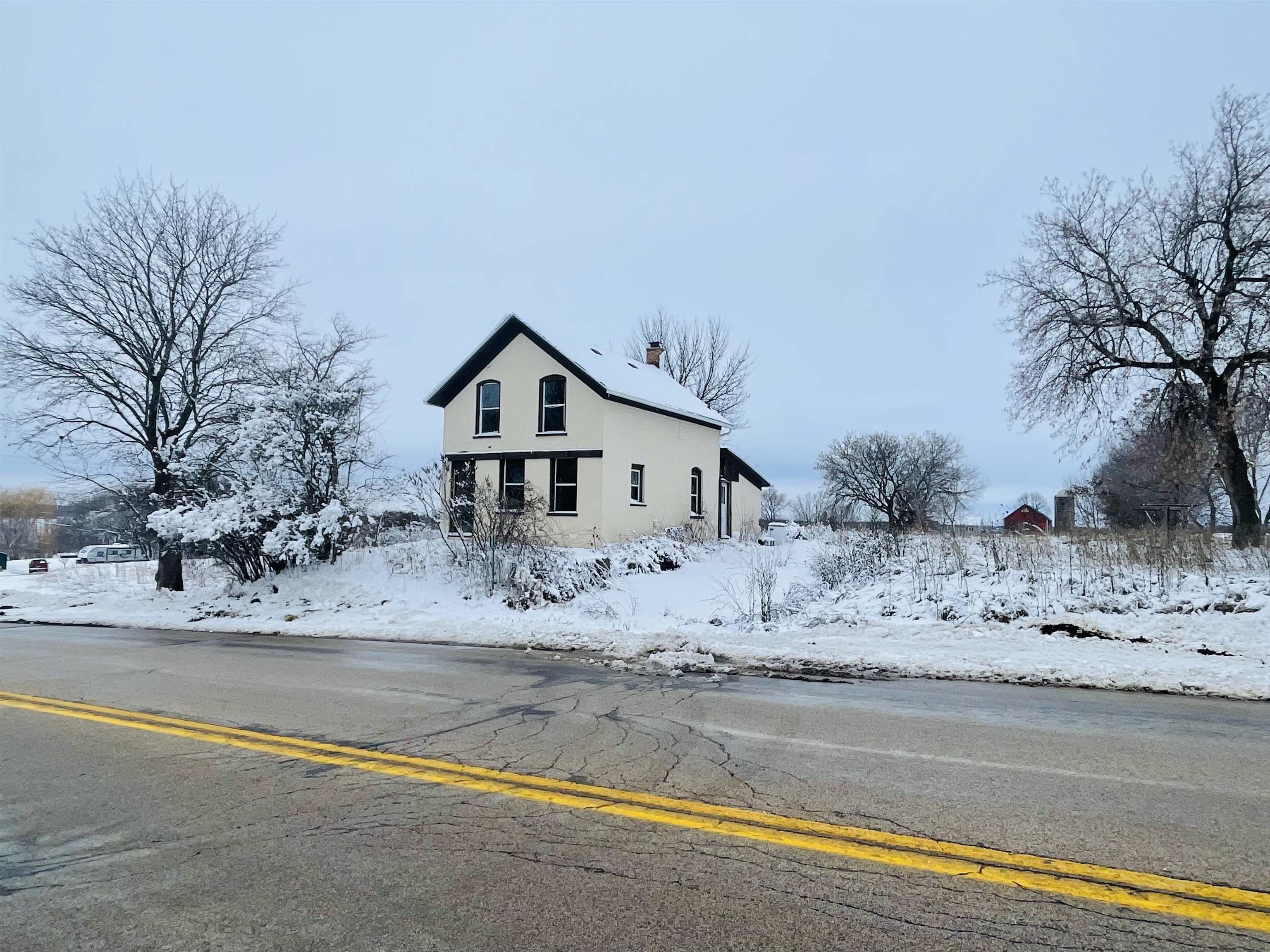 W3282 County B, Hilbert, WI 54129