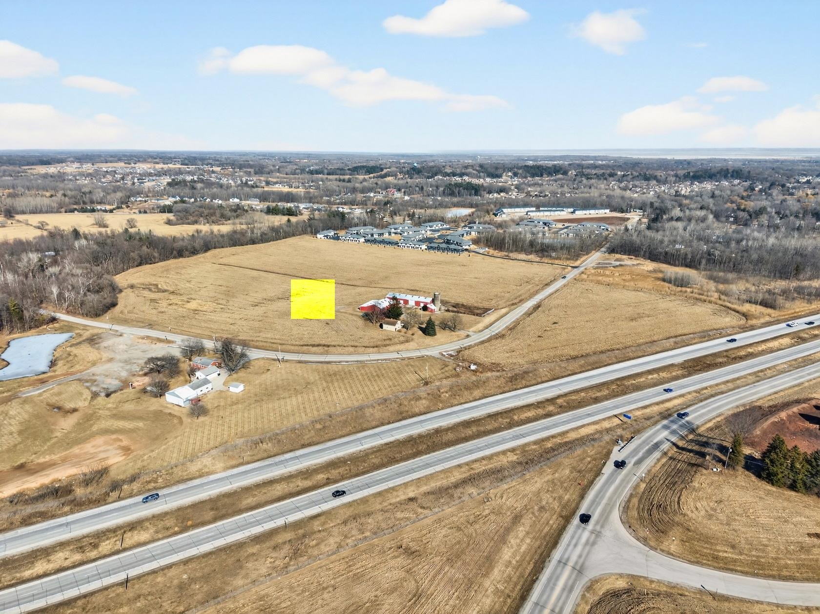 4036 Woodland Rd, Green Bay, WI 54313-7408