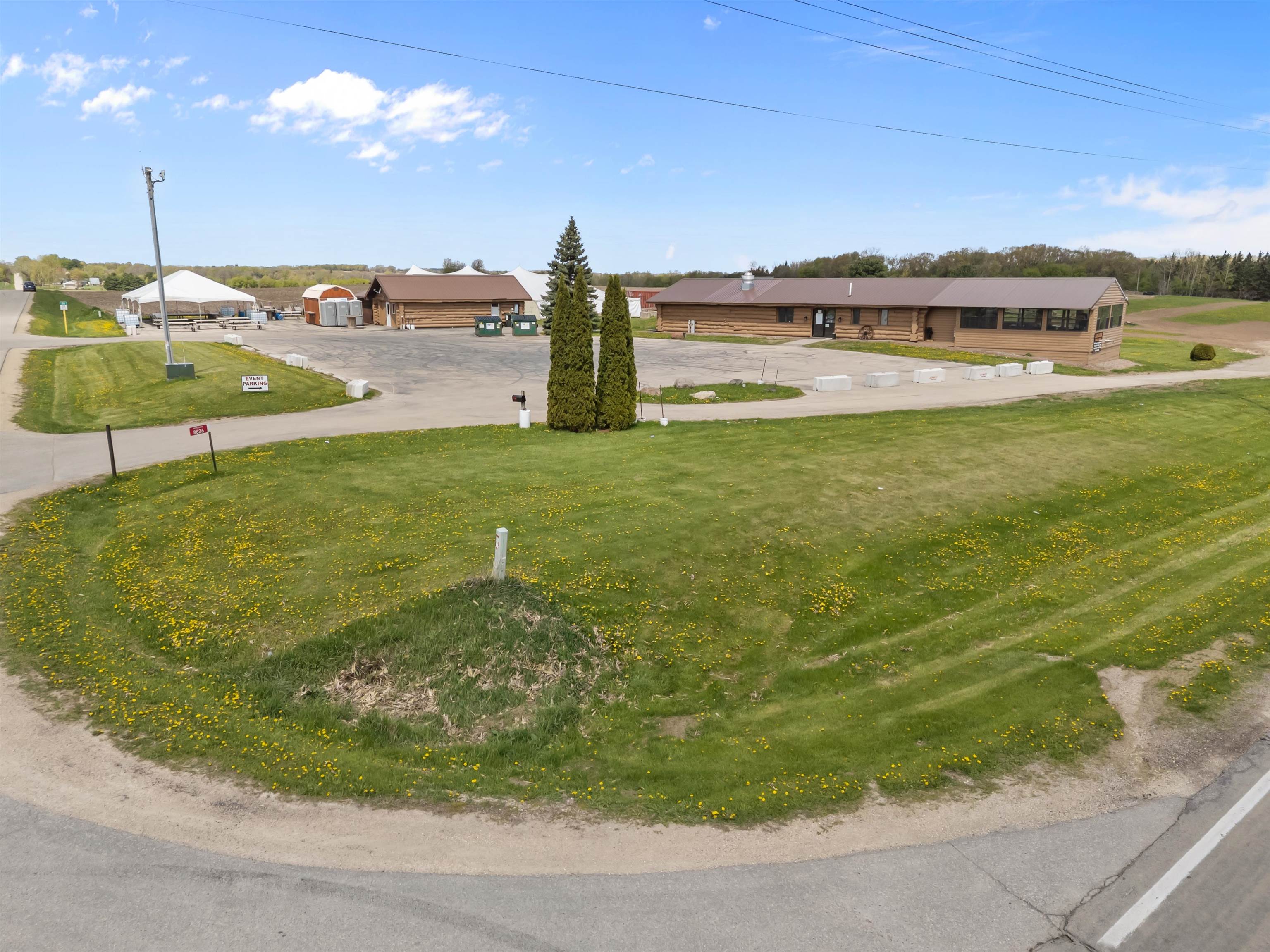 8826 Grams Rd, Ripon, WI 54971