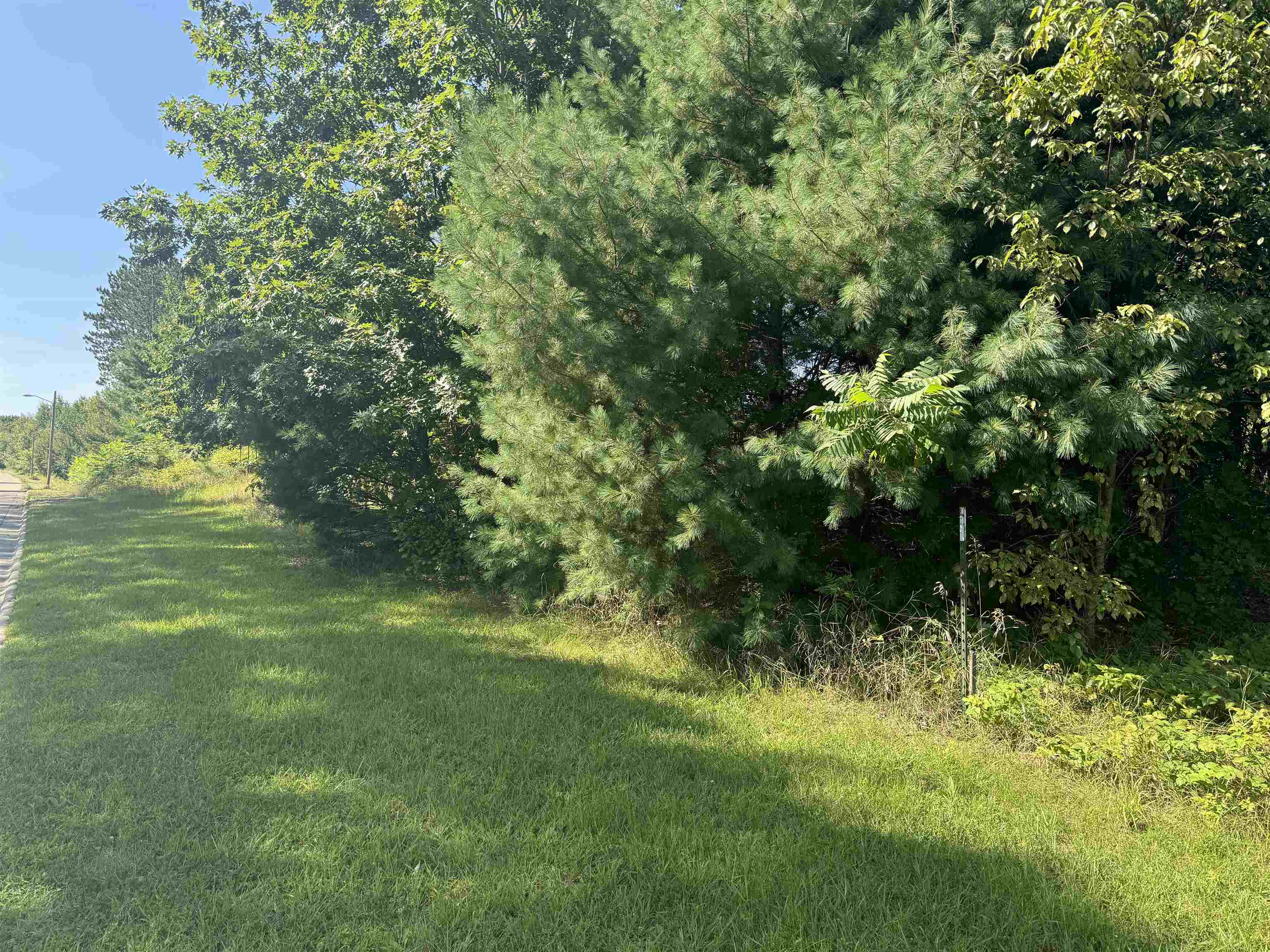 Lake Dr #35/36, Gresham, WI 54128