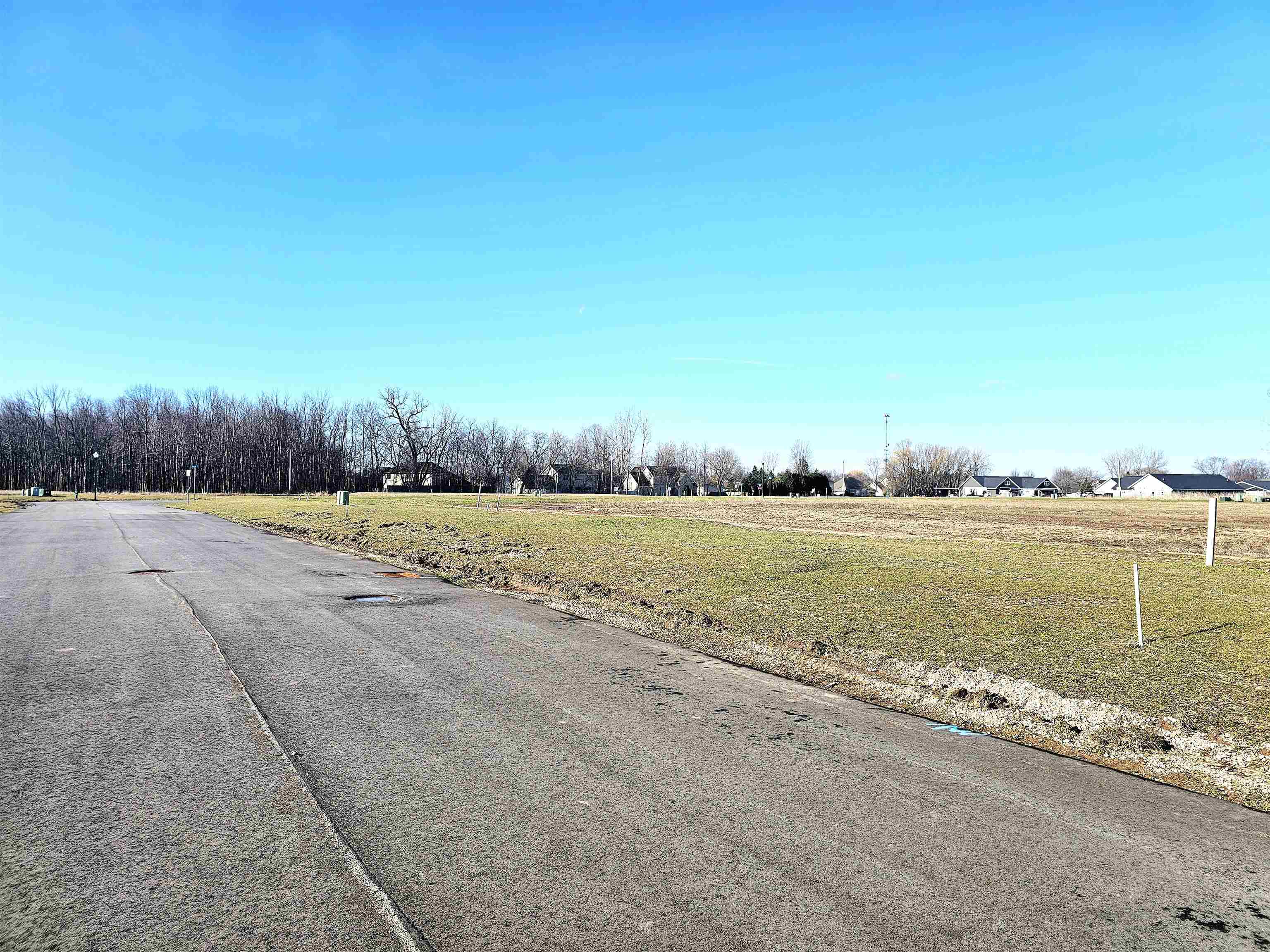 2277 E Nana Ln #6, Appleton, WI 54915